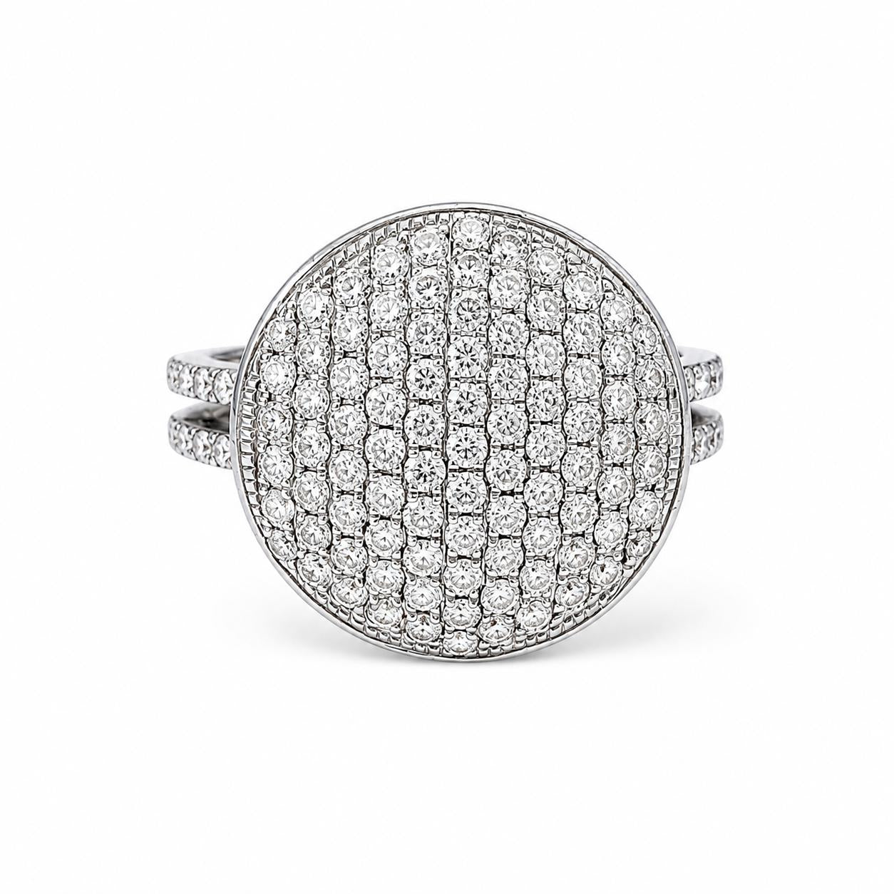 1.15cttw. White Diamond Fashion Ring in 18k White Gold 5.5US 6.55g.