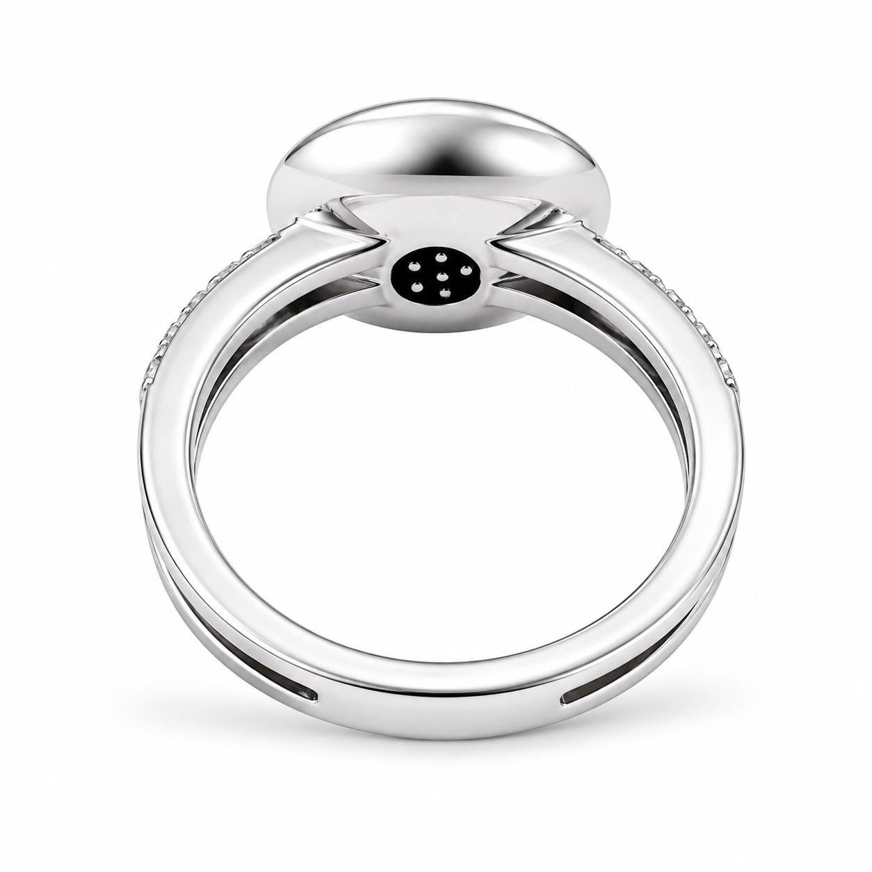 1.15cttw. White Diamond Fashion Ring in 18k White Gold 5.5US 6.55g.