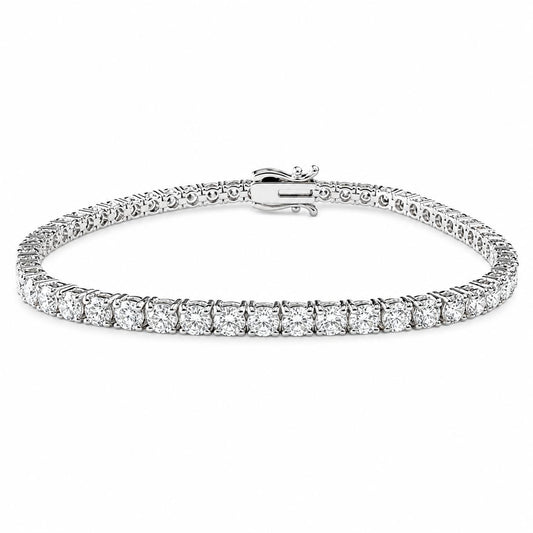 4.65cttw. White Diamond Tennis Bracelet in 14k White Gold 7" 8.45g.
