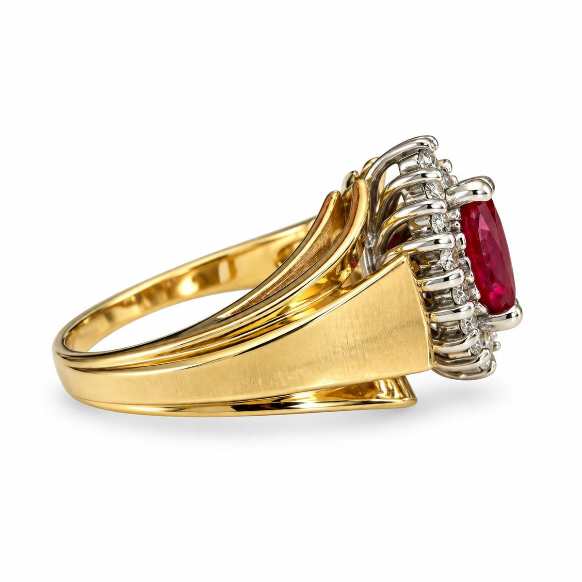 0.48ct. Red Ruby & 0.25cttw White Diamond Ring in 14k Yellow Gold 7.25US 6.16g.