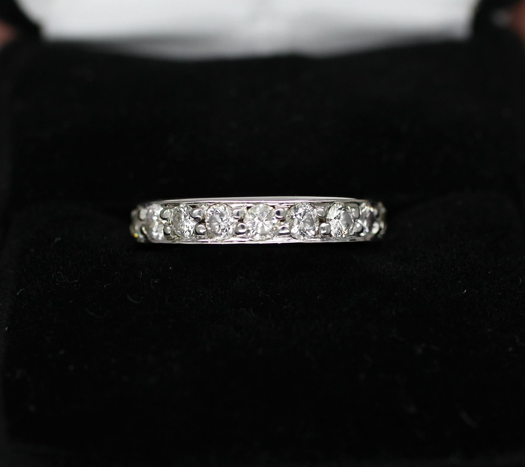 14k White Gold 1.90ct Round Diamonds G-H Si2 Eternity Ring