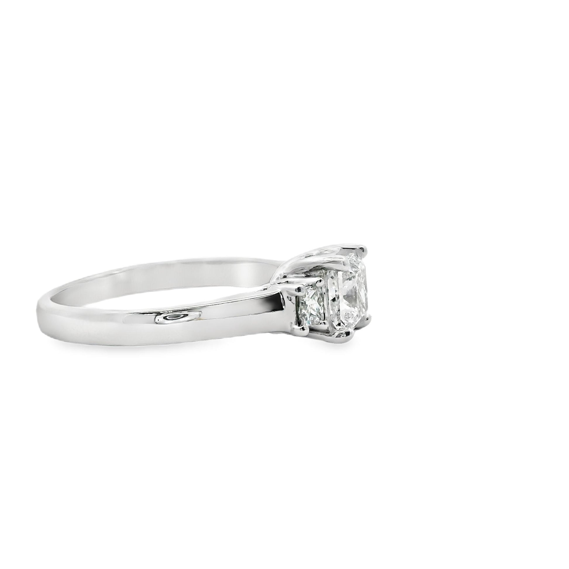 1.07 ct. Princess Cut White Diamond Platinum Ring 7.75US 6.13g.
