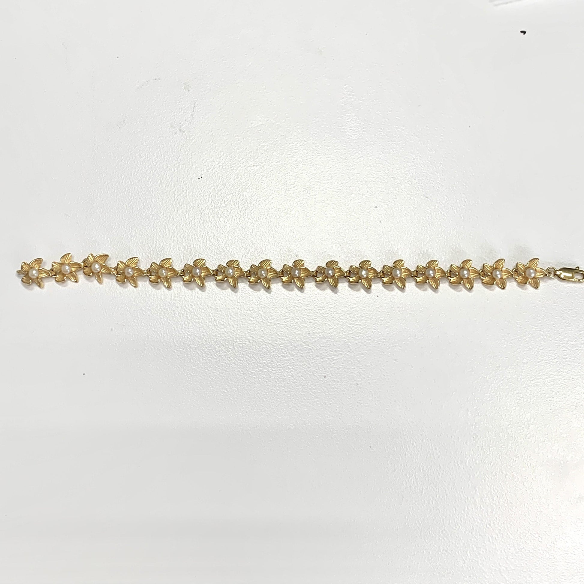 Na Hoku Flower Bracelet With Pearls in 14K Yellow Gold