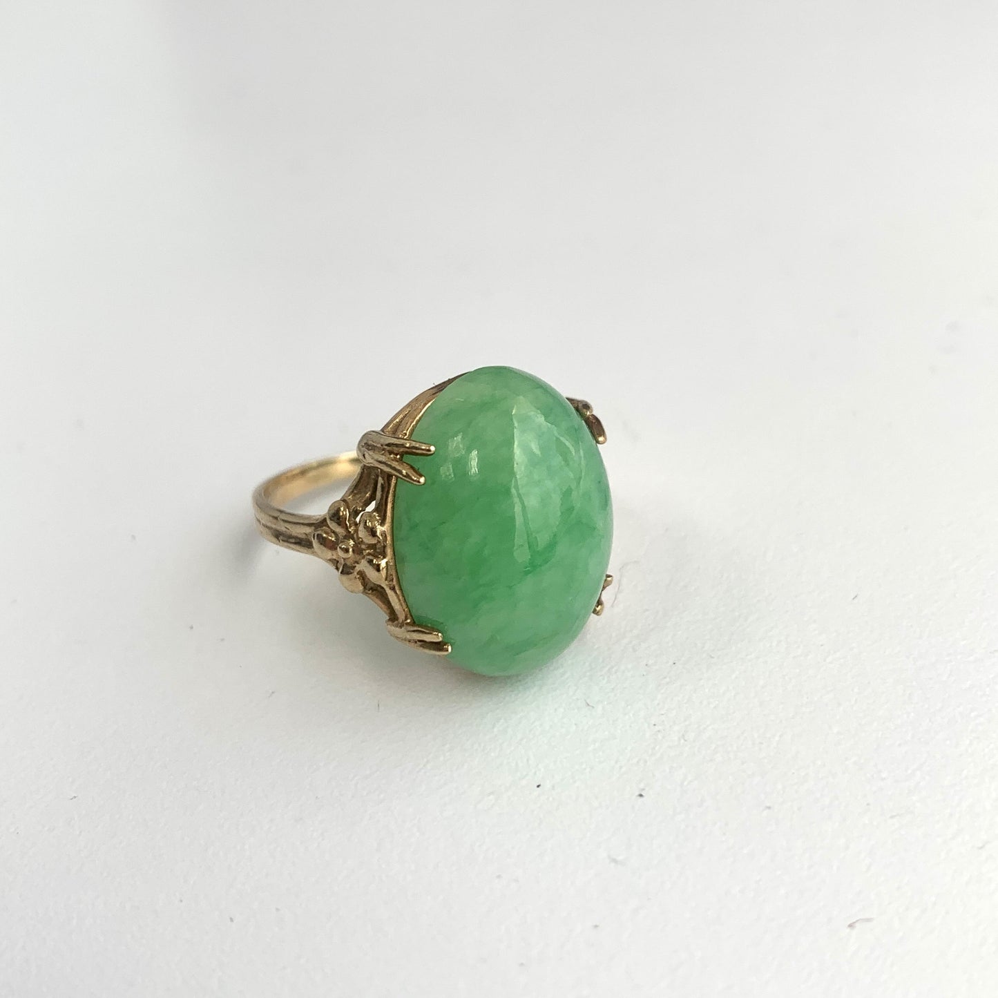 14k Yellow Gold Jade Ring