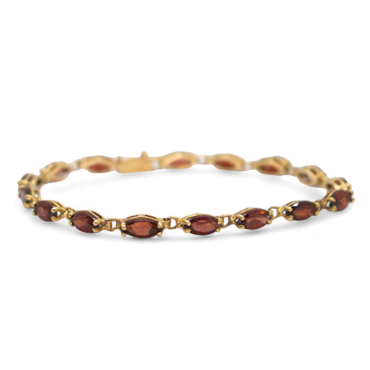 Vintage 7.80 cttw. Oval Garnet Bracelet in 14k Yellow Gold