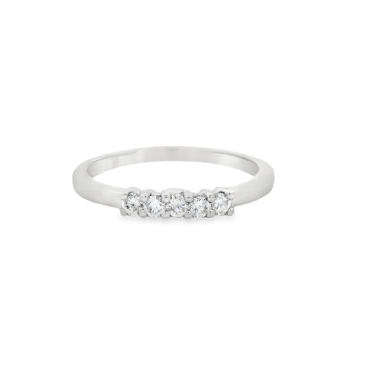0.17cttw. White Diamond Platinum Ring 2.85g. 6.25US