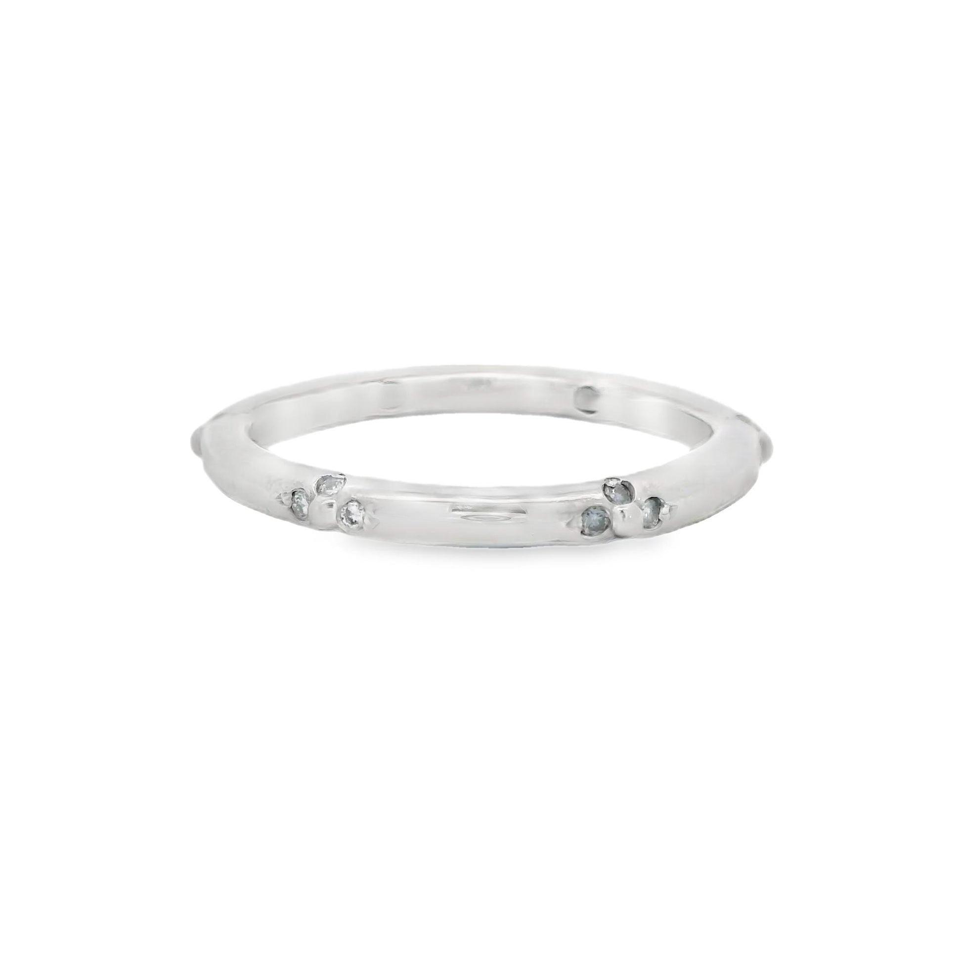 0.15 cttw. White Diamond Platinum Stationed Ring 5.75US 4.28g.