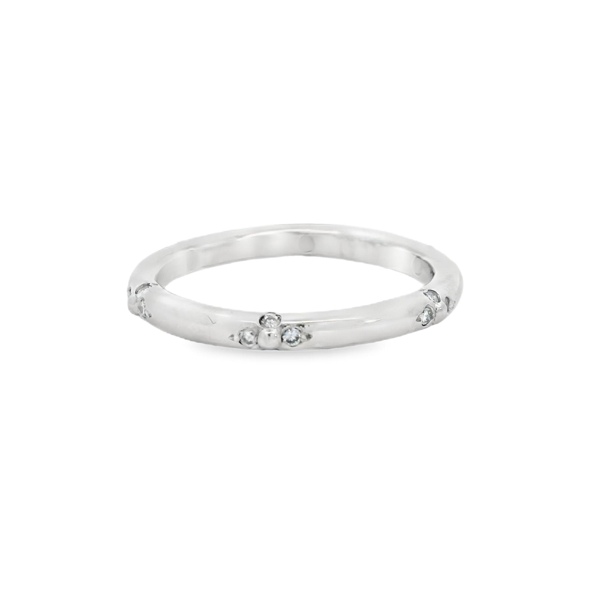 0.15 cttw. White Diamond Platinum Stationed Ring 5.75US 4.28g.