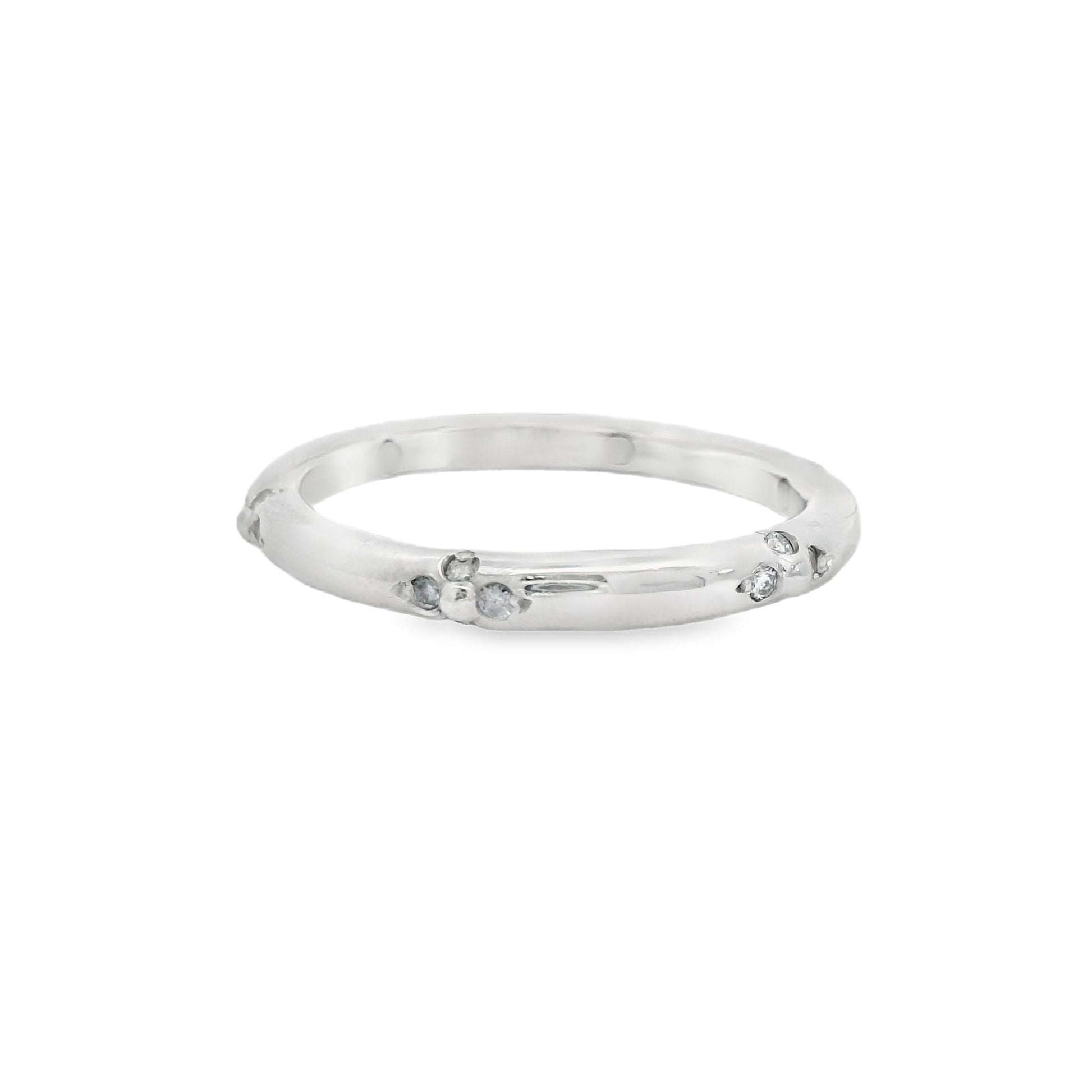 0.15 cttw. White Diamond Platinum Stationed Ring 5.75US 4.28g.
