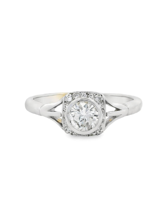 0.41cttw. White Diamond Vintage Engagement Ring in 14K White Gold 2.36g. 6US