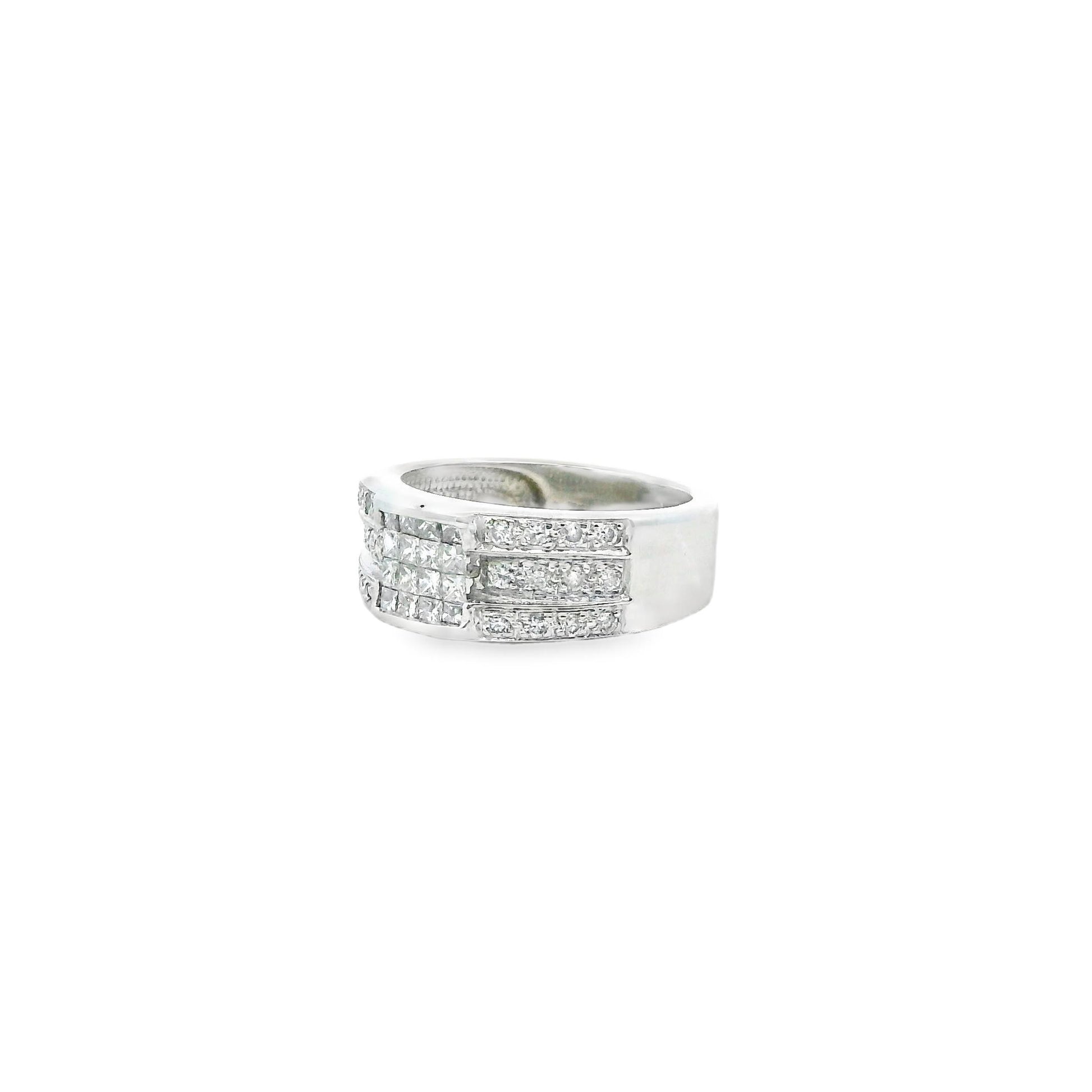 0.75 cttw. White Diamond Ring in 14k White Gold 7US 6.09g.