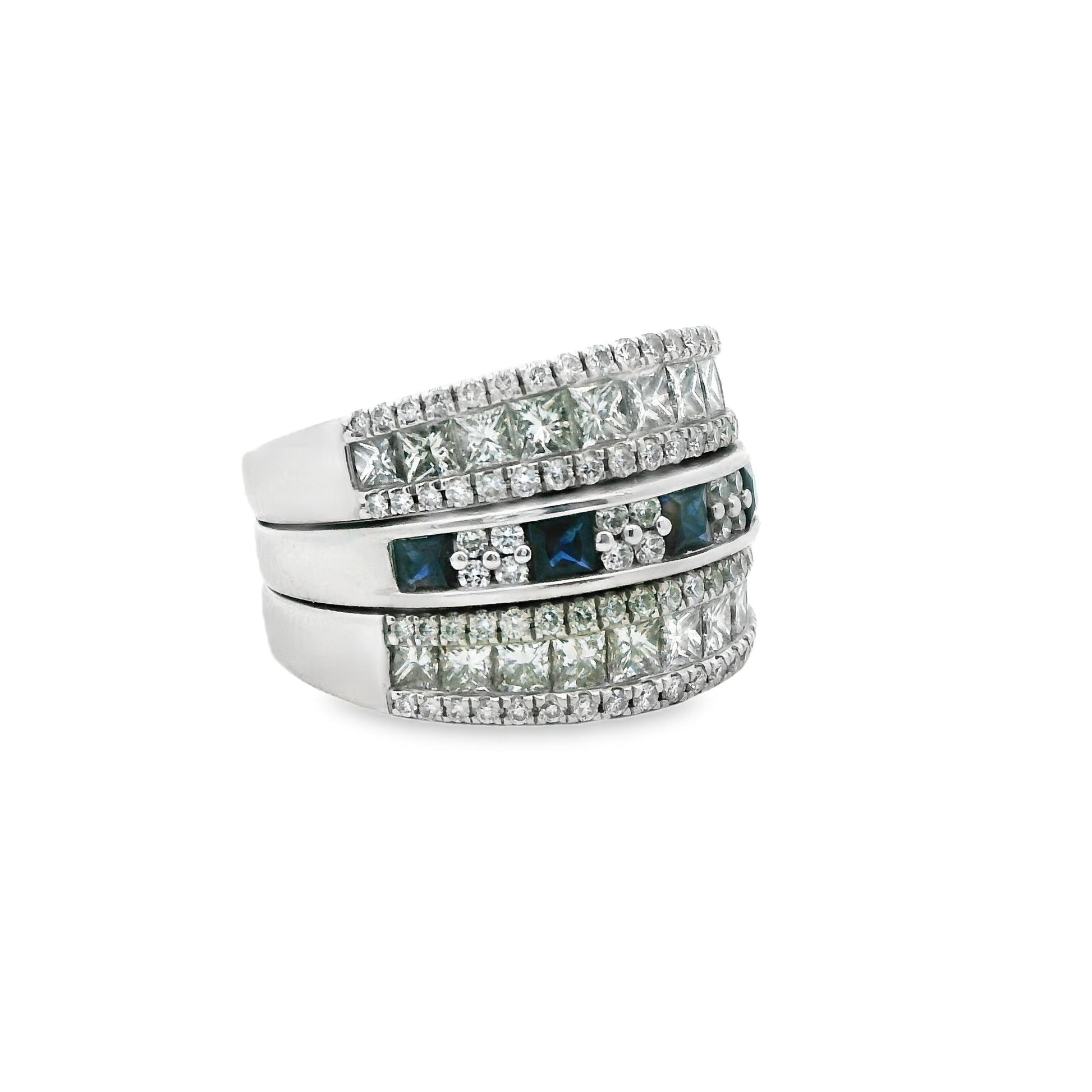 1.30cttw. White Diamond & Blue Sapphire Ring In 18k White Gold 7US 5.9g.