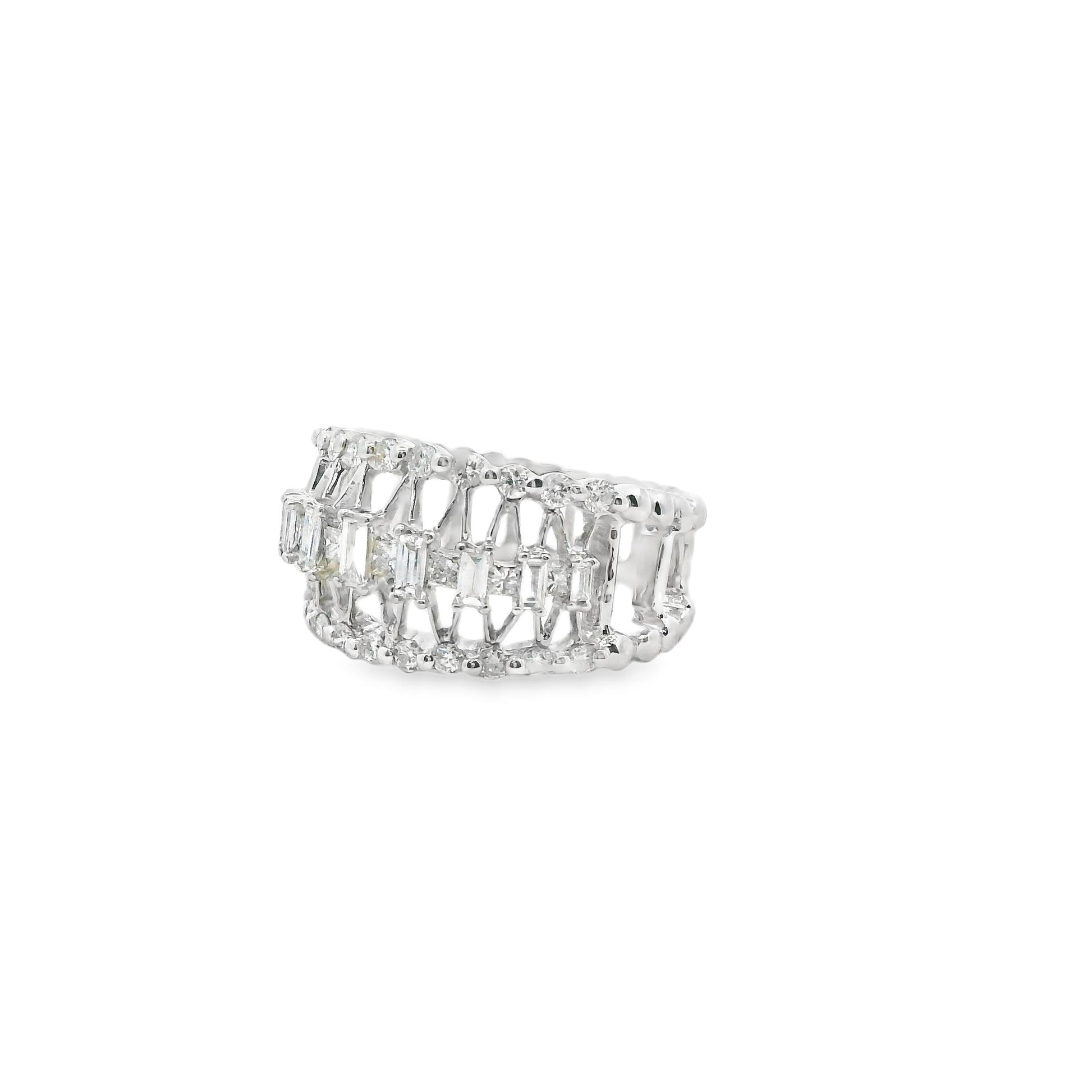 0.68 cttw. White Diamond Ring in 18k White Gold 6.25US 5.9g.