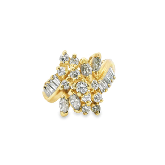 Vintage White Diamond Cluster Ring in 14k Yellow Gold 6.75US 6.11g.