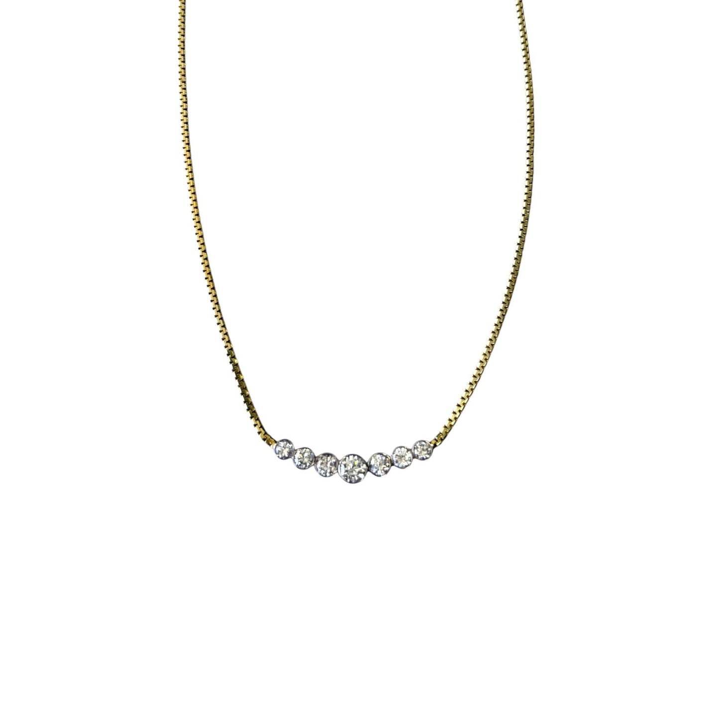 2.78cttw. White Diamond Graguated Necklace in 14k Yellow Gold 6.6g.