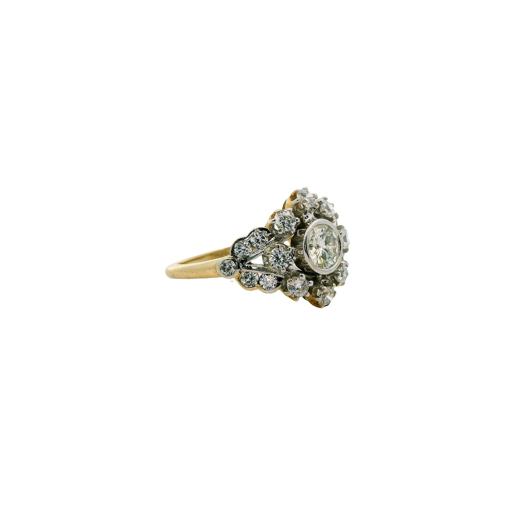 1.24cttw. White Diamond Ring in 14k Yellow Gold 6.75US 4.50g.