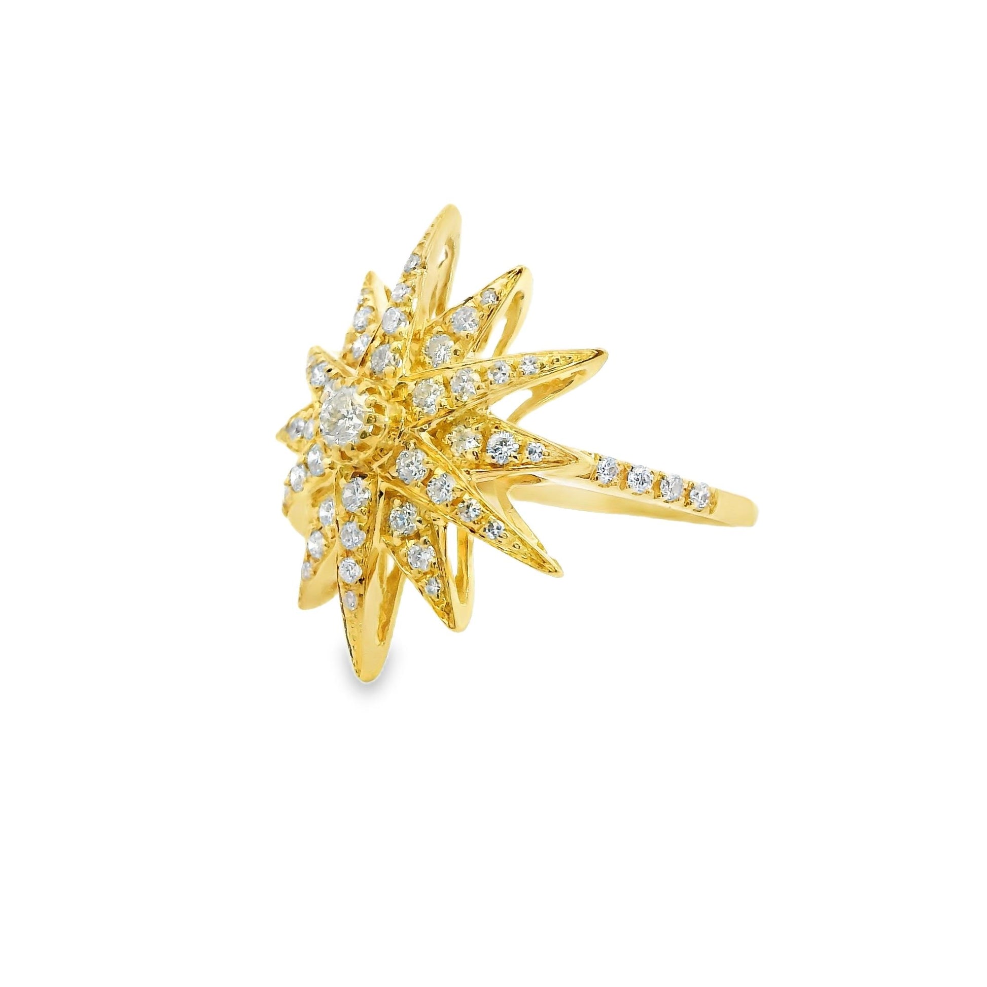 0.35cttw White Diamond Star ring in 18k Yellow Gold 7.5US 3.81g.