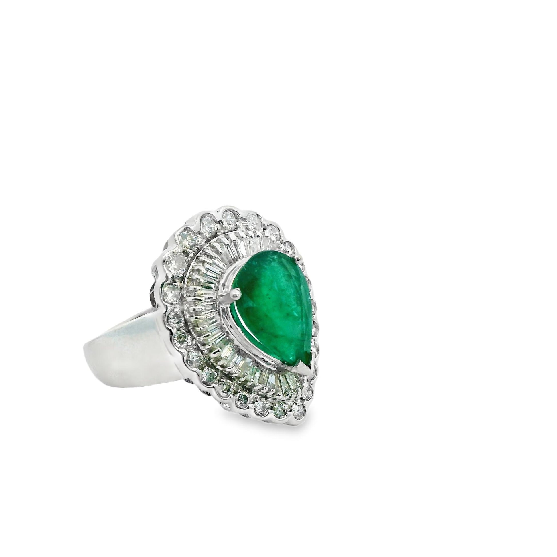 2.20 Green Emerald & 1.10cttw. White Diamond Ring in 18k White Gold 7US 8.21g.