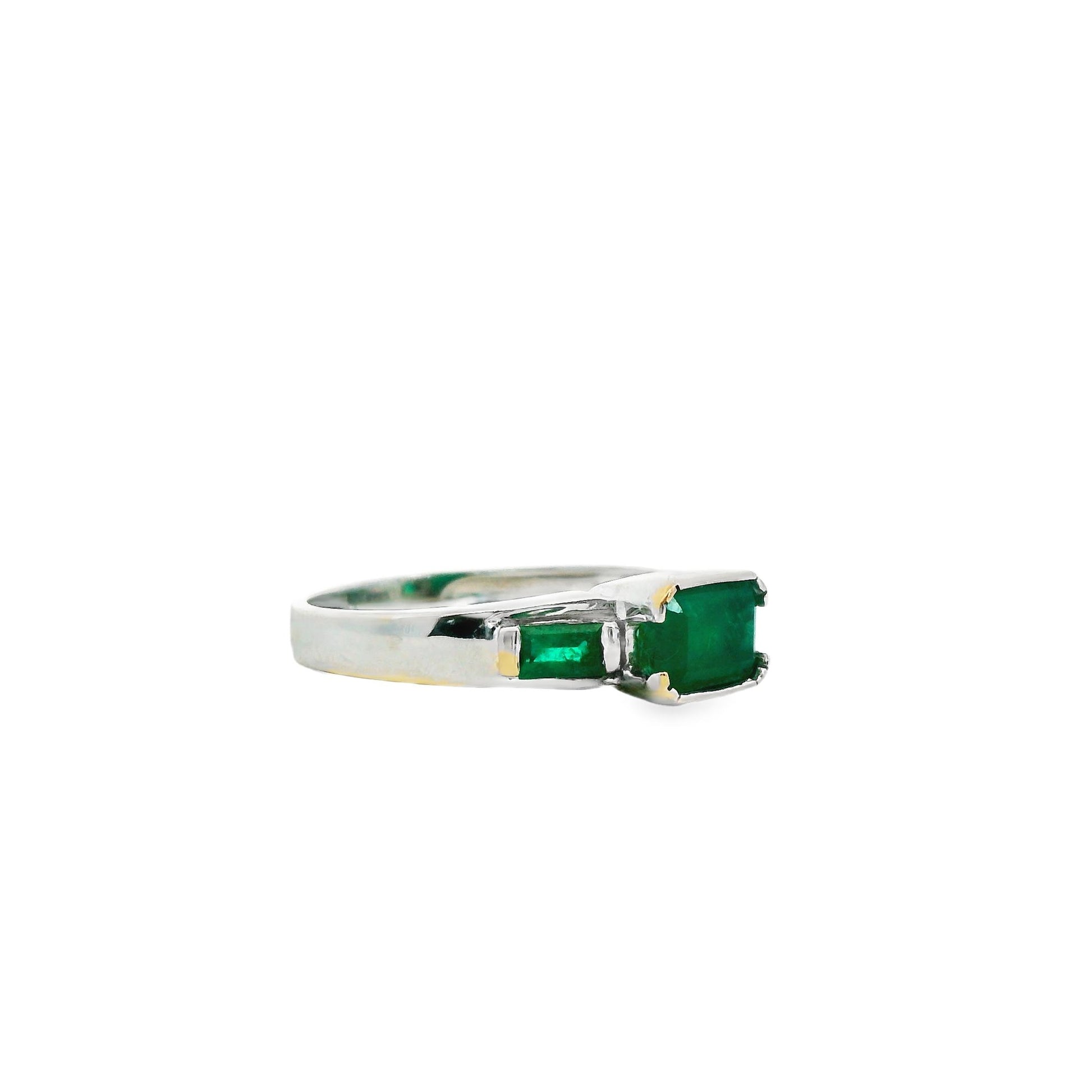 1.30cttw. Green Emerald Three Stone Ring in 18k White Gold 6US 3.68g.