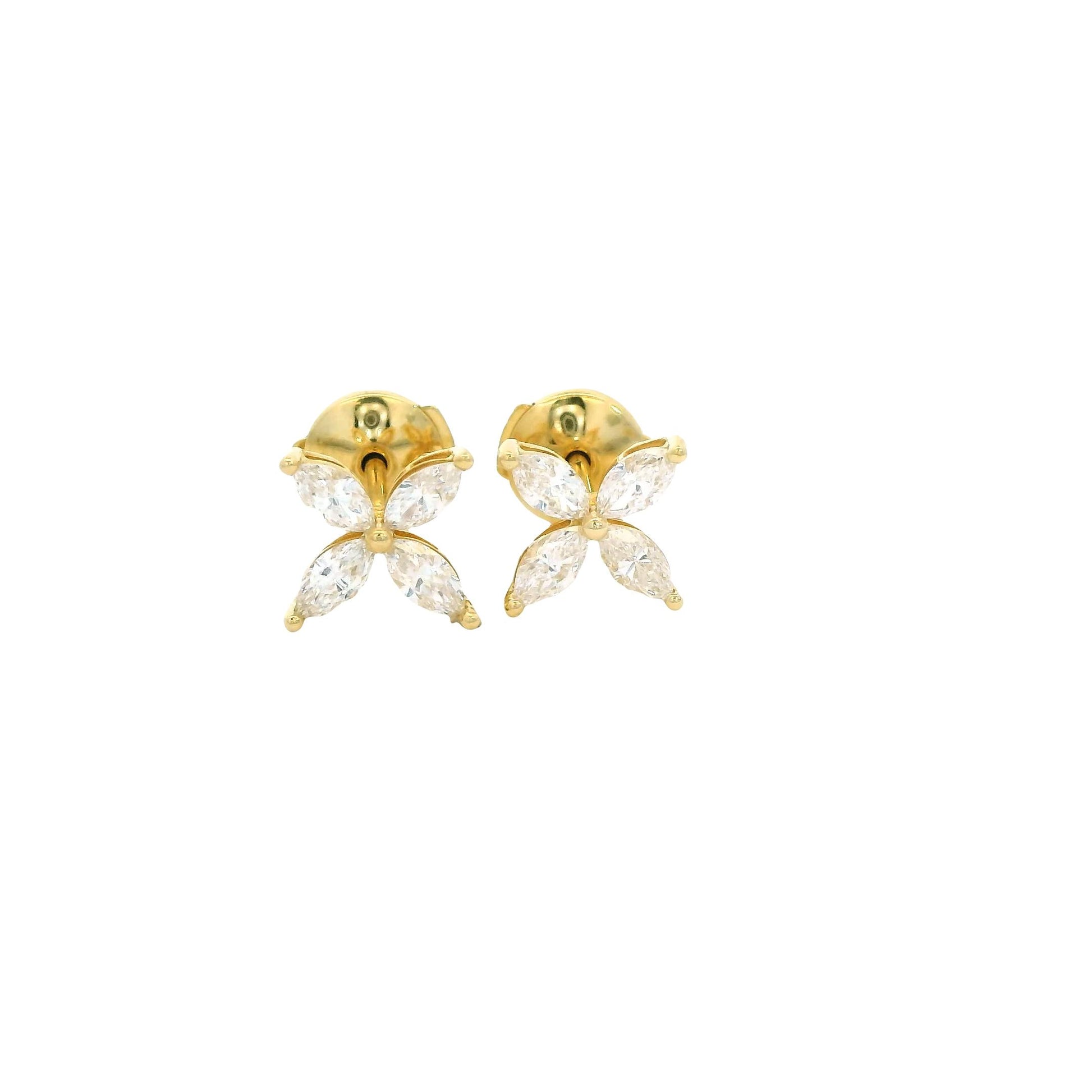 0.64cttw. White Diamond Flower Studs in 18k Yellow Gold 2.00g.