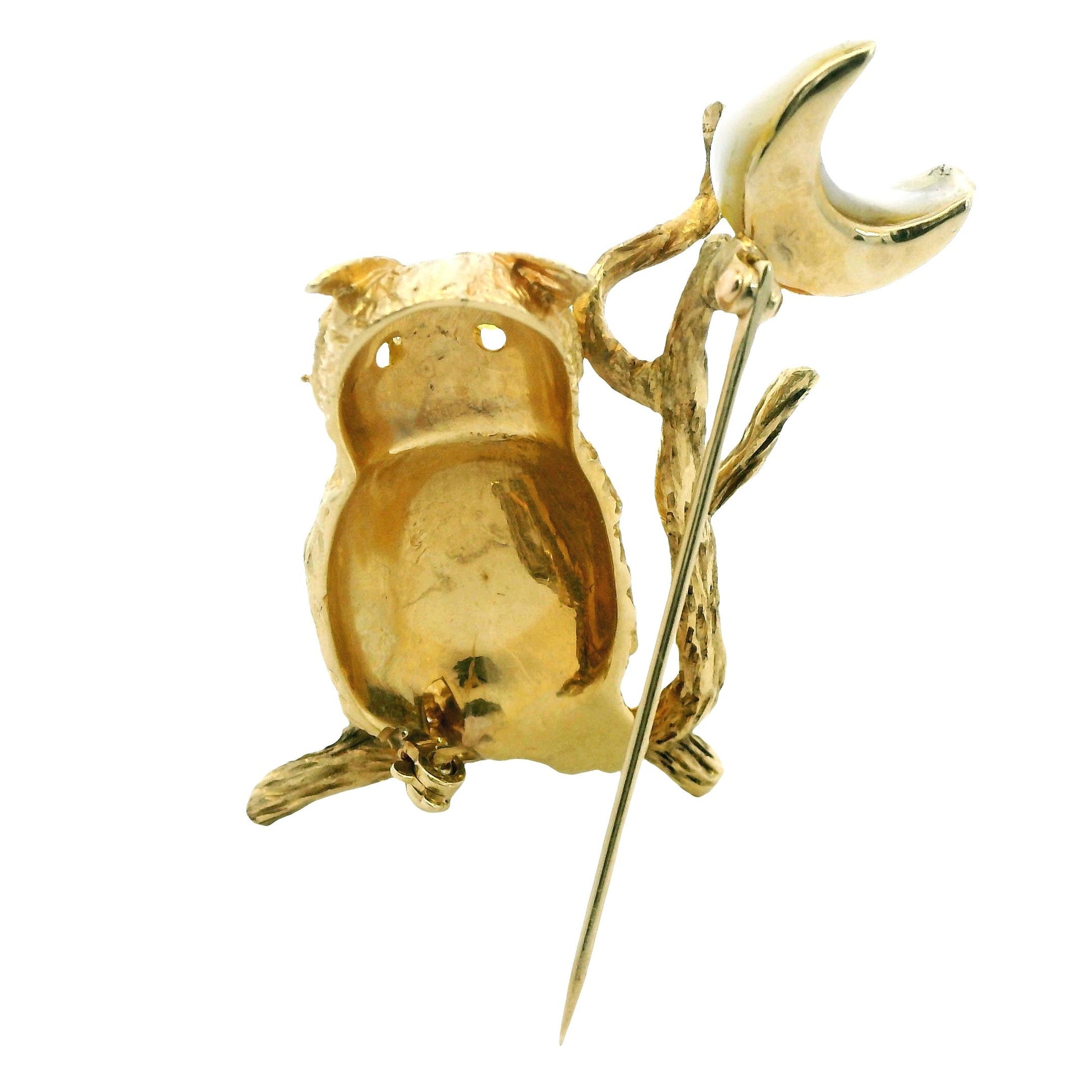 14k Yellow Gold Owl Brooch with Moonstone 17.1g.