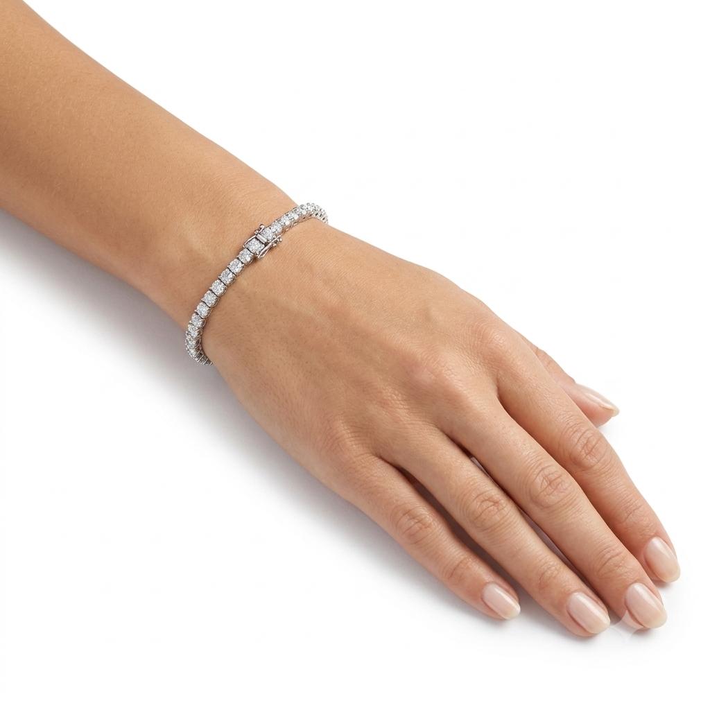5.90cttw. White Diamond Tennis Bracelet in 14k White Gold 7" 9.71g.