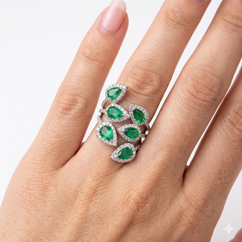 1.39cttw. Green Emerald & 0.58cttw. White Diamond Ring in 18k White Gold 5.5US