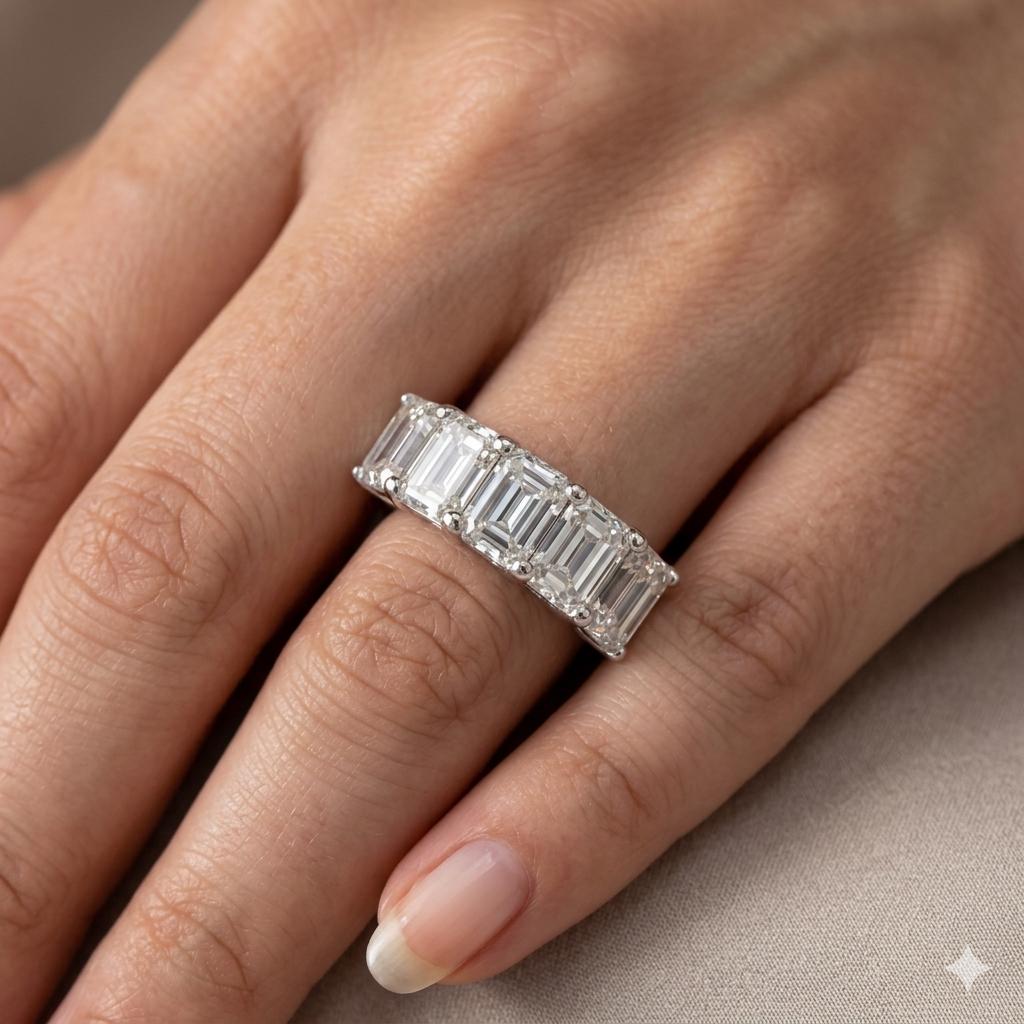 3cttw. Emerand Cut Natural Diamond Ring in 14k White Gold 3.95g. 4US