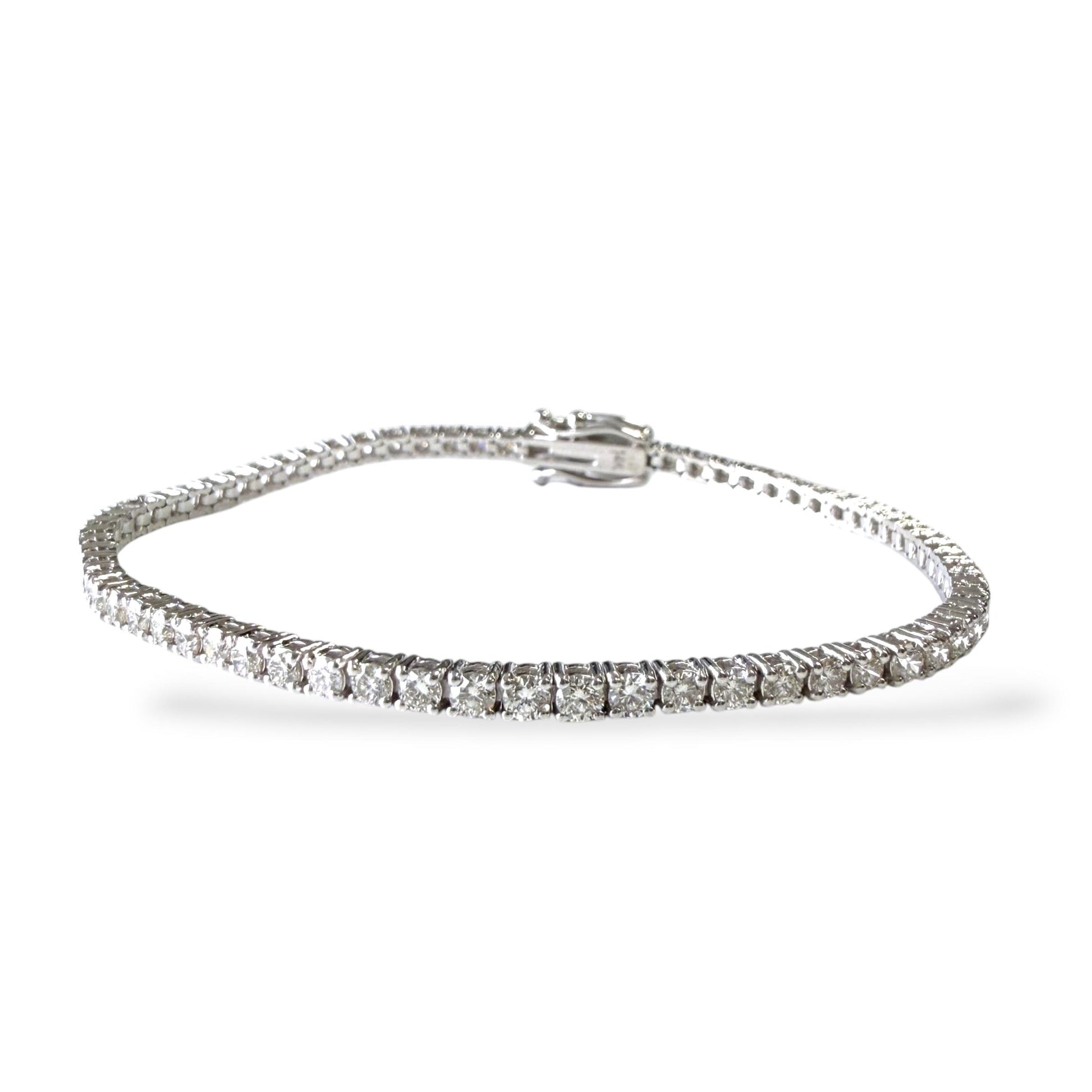 3.15 cttw. White Diamond Tennis Bracelet in 14k White Gold 7.24g. 7"