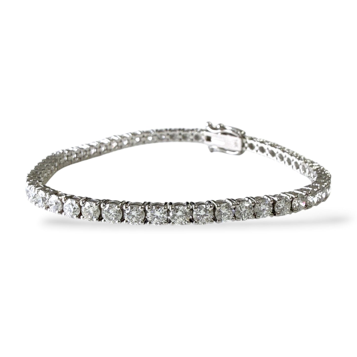 6.00 cttw. White Diamond Tennis Bracelet in 14k White Gold 9.48g. 7"