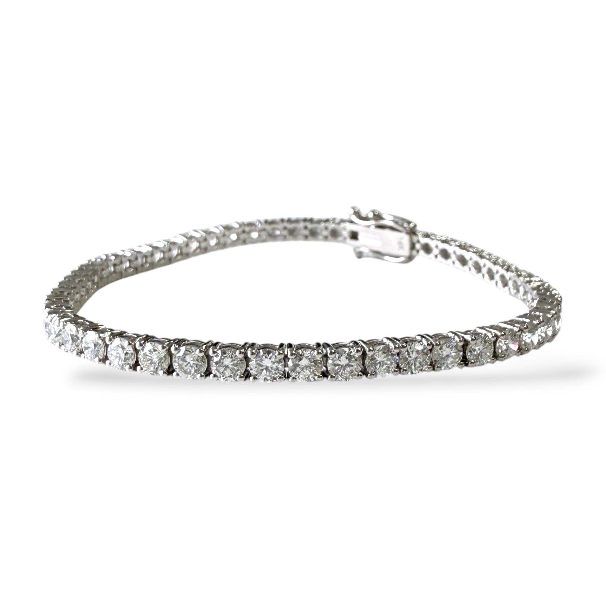 6.00 cttw. White Diamond Tennis Bracelet in 14k White Gold 9.48g. 7"
