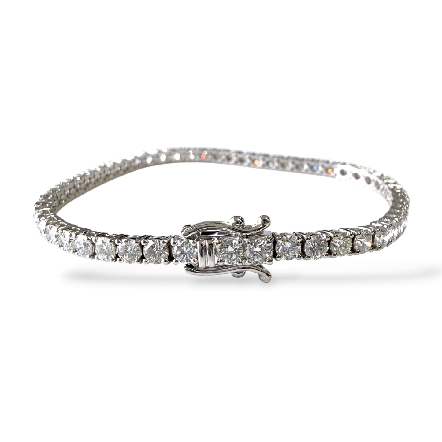 6.00 cttw. White Diamond Tennis Bracelet in 14k White Gold 9.48g. 7"