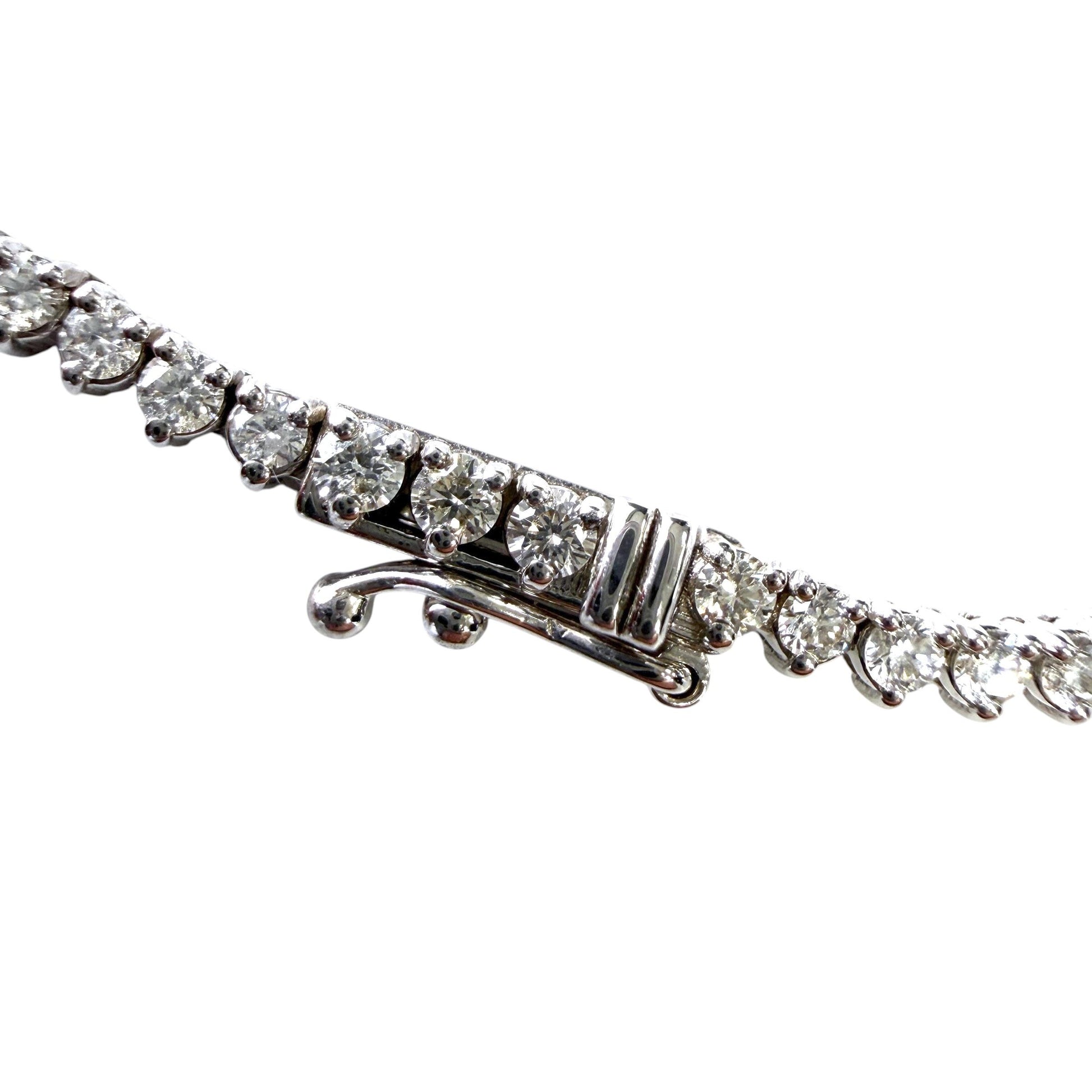 7.50cttw. White Diamond Graduated Necklace in 14k White Gold 18" 18.35g.