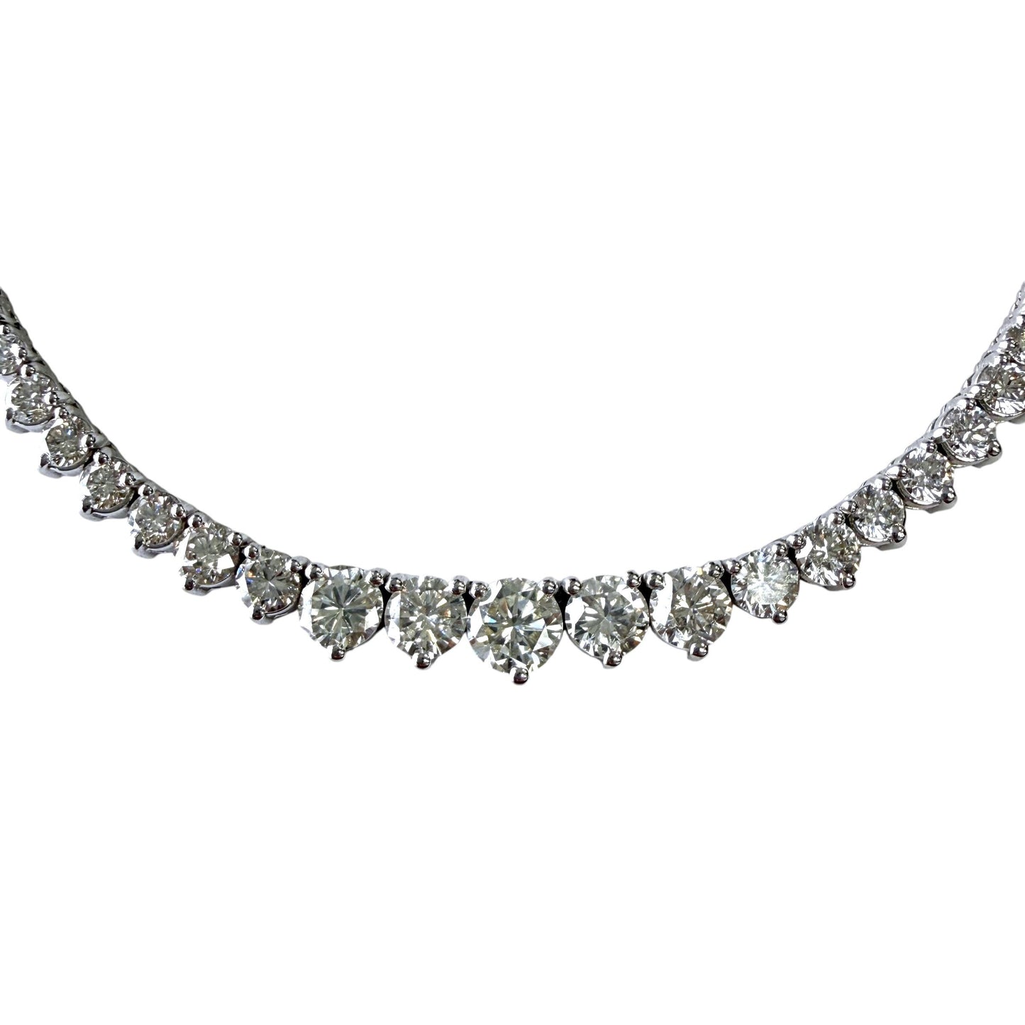 7.50cttw. White Diamond Graduated Necklace in 14k White Gold 18" 18.35g.
