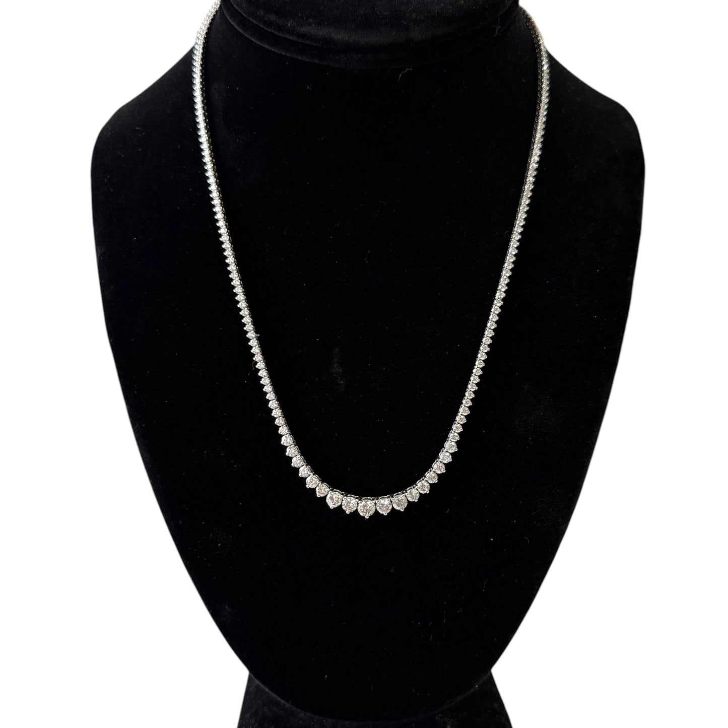7.50cttw. White Diamond Graduated Necklace in 14k White Gold 18" 18.35g.