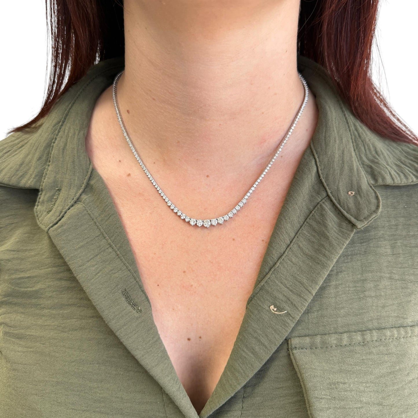 7.50cttw. White Diamond Graduated Necklace in 14k White Gold 18" 18.35g.