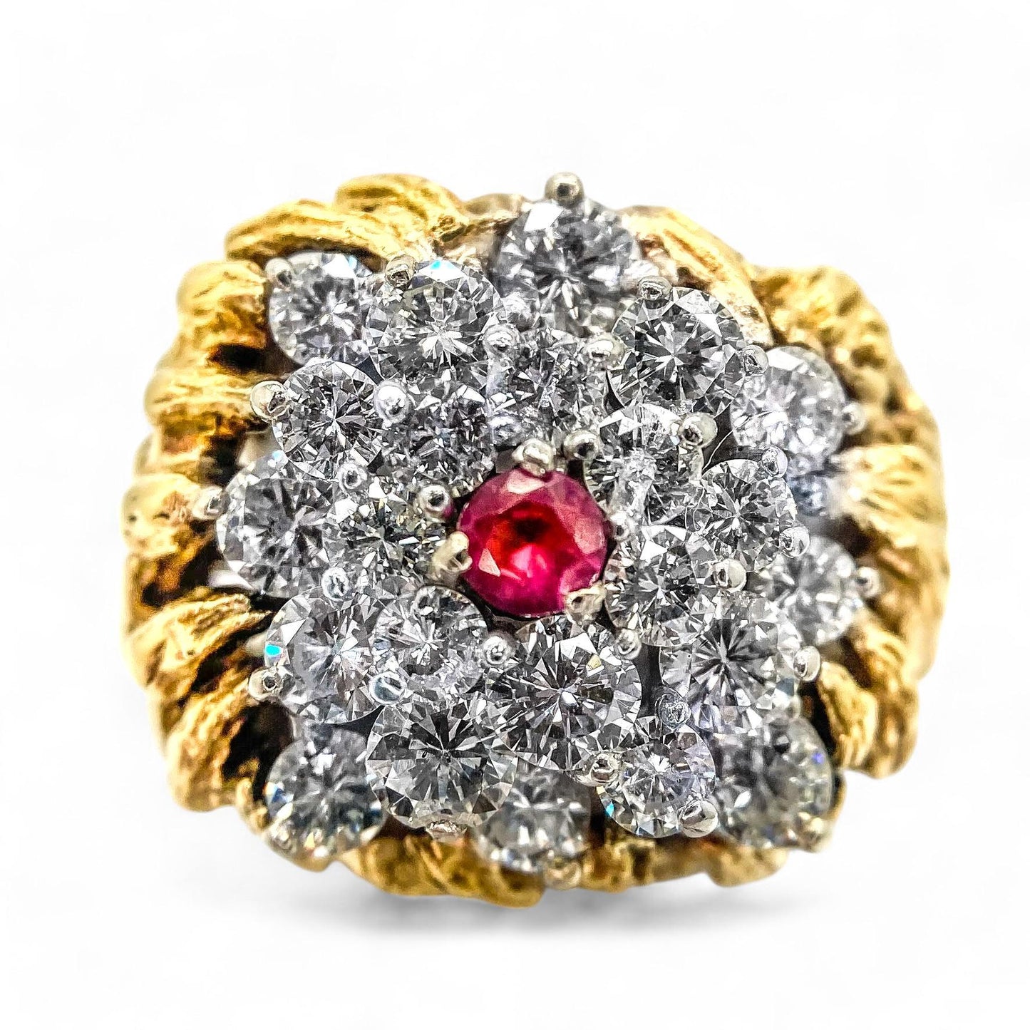 Diamond and Ruby Vintage Ring in 18K Yellow Gold 7US 14.5g