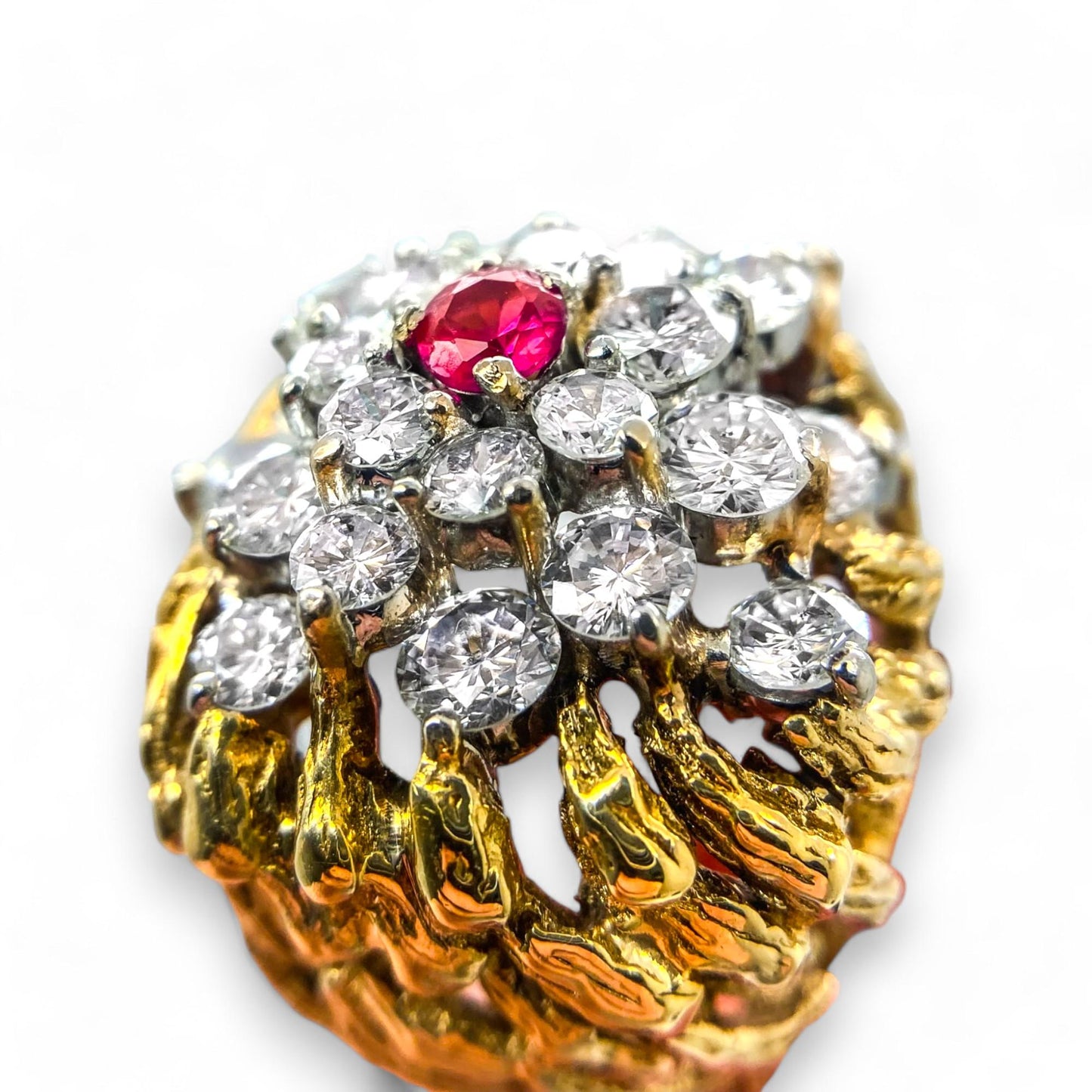 Diamond and Ruby Vintage Ring in 18K Yellow Gold 7US 14.5g