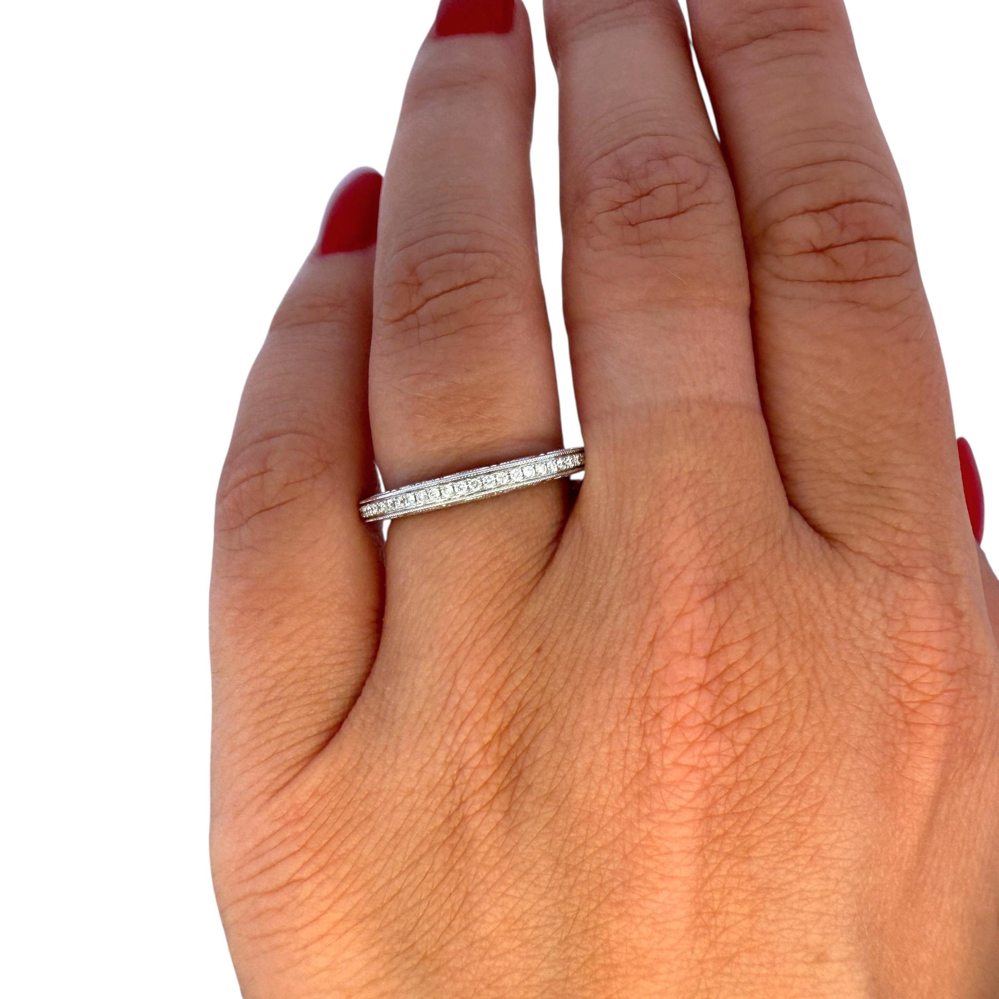 White Diamond Wedding Band in 14k White Gold 7US 3.90g.