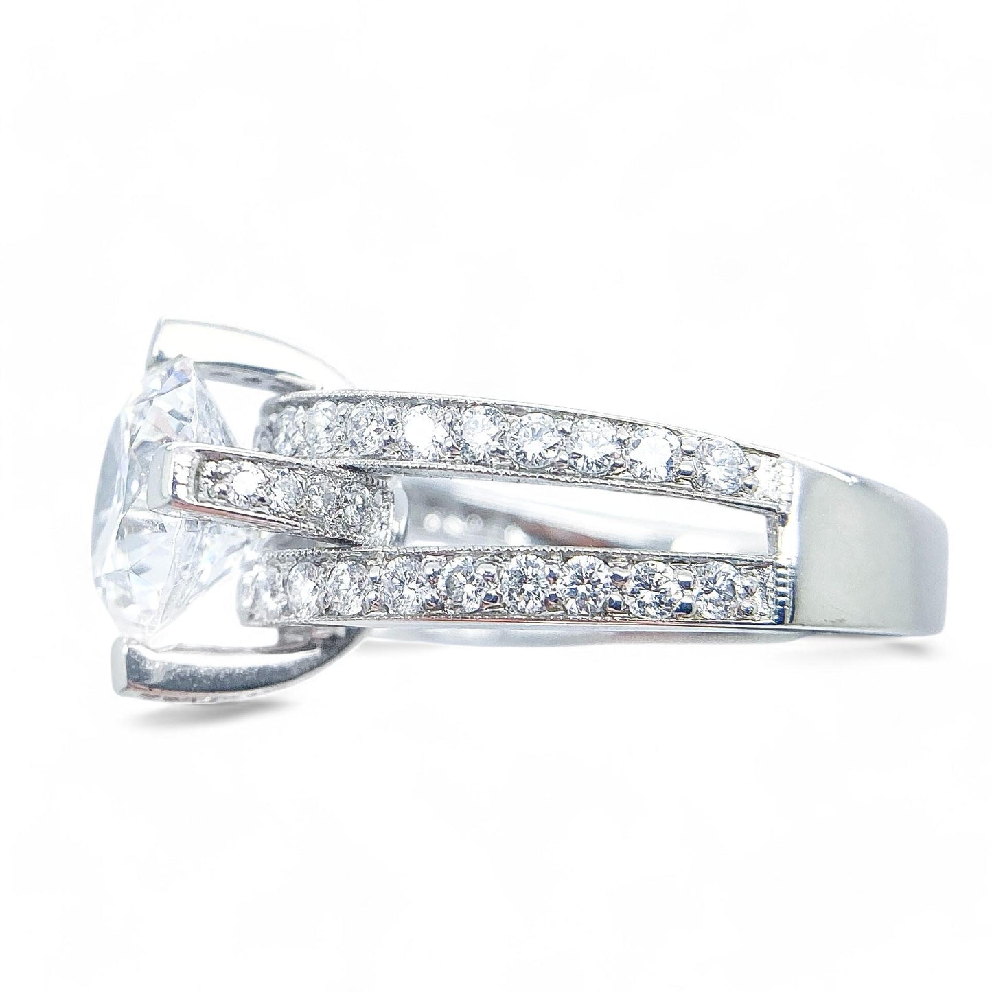 0.69 cttw White Diamond Semi-Mount in 18K White Gold 6.75 US 7.8g