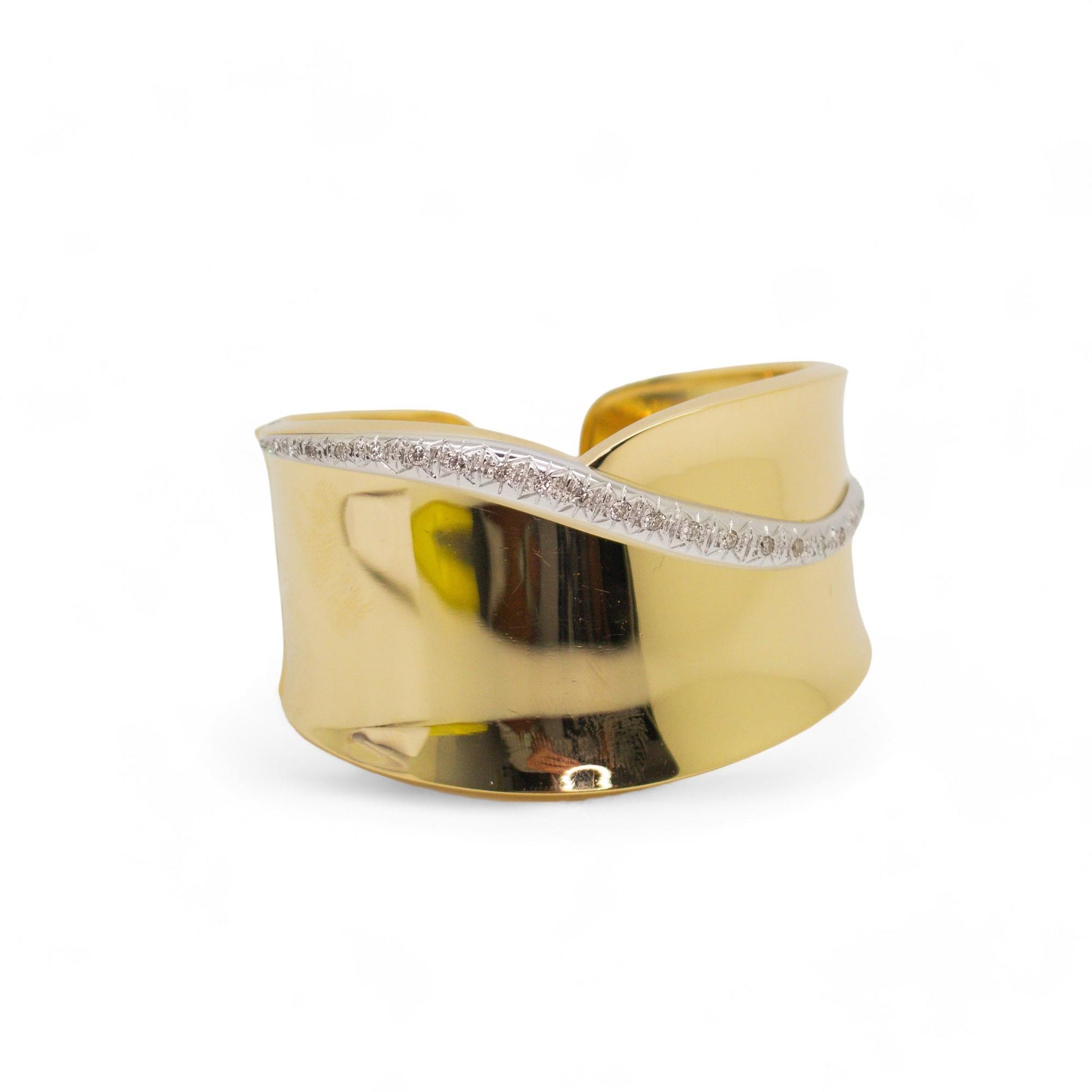 0.30 cttw. White Diaamonds Wide 18k Yellow Gold Bangle 71.56g