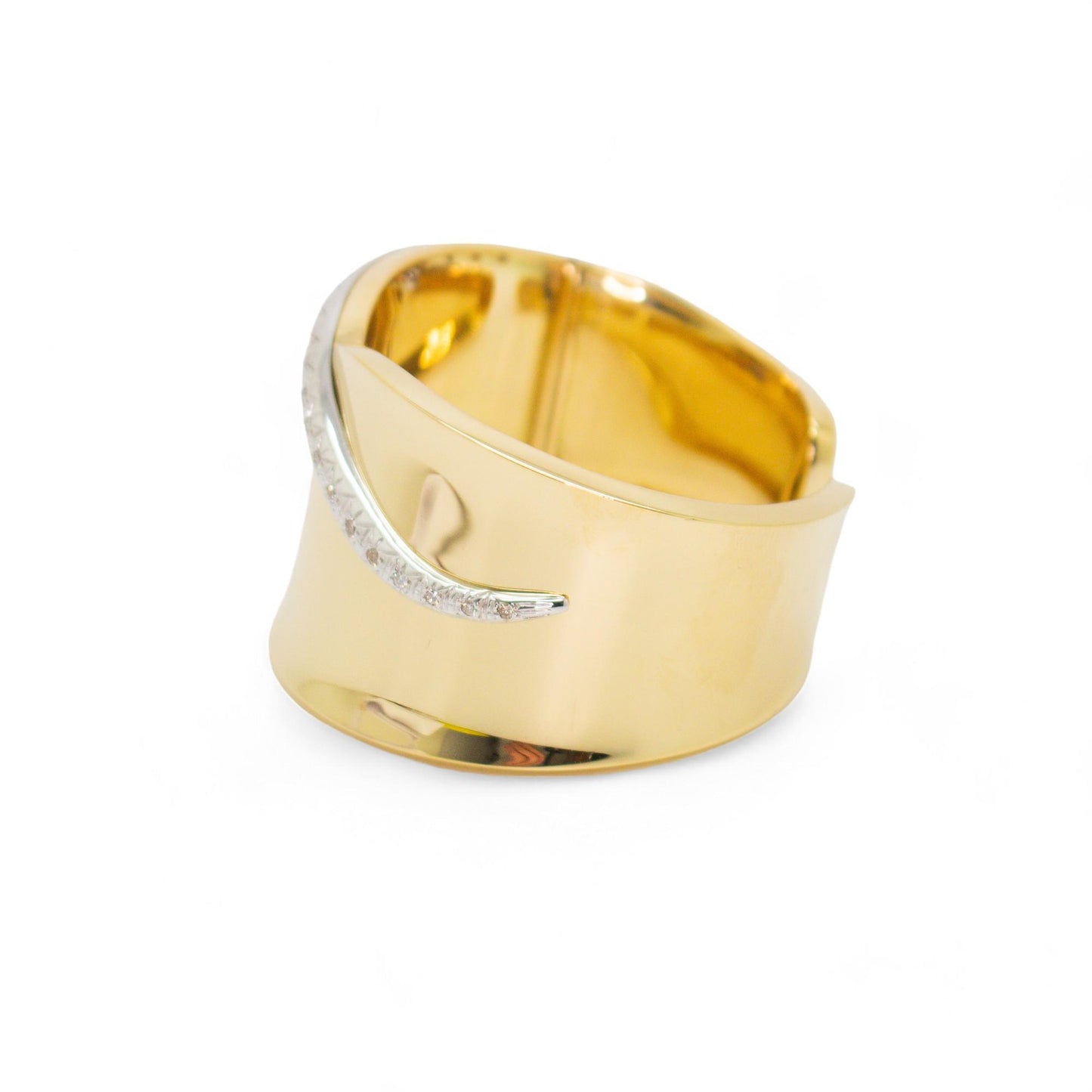 0.30 cttw. White Diaamonds Wide 18k Yellow Gold Bangle 71.56g