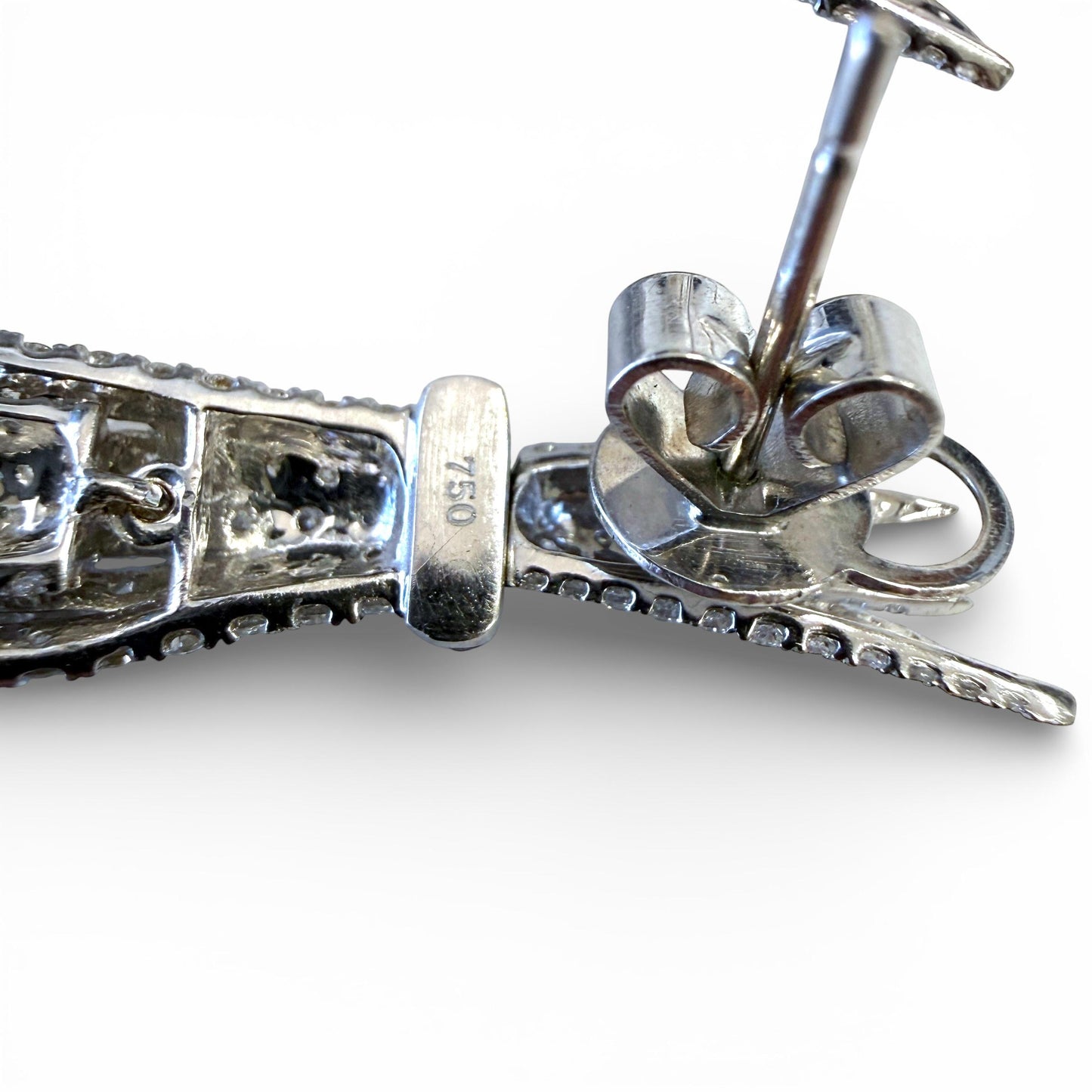 18k White Gold Tassle White Diamond Drop Earrings 18.54g.