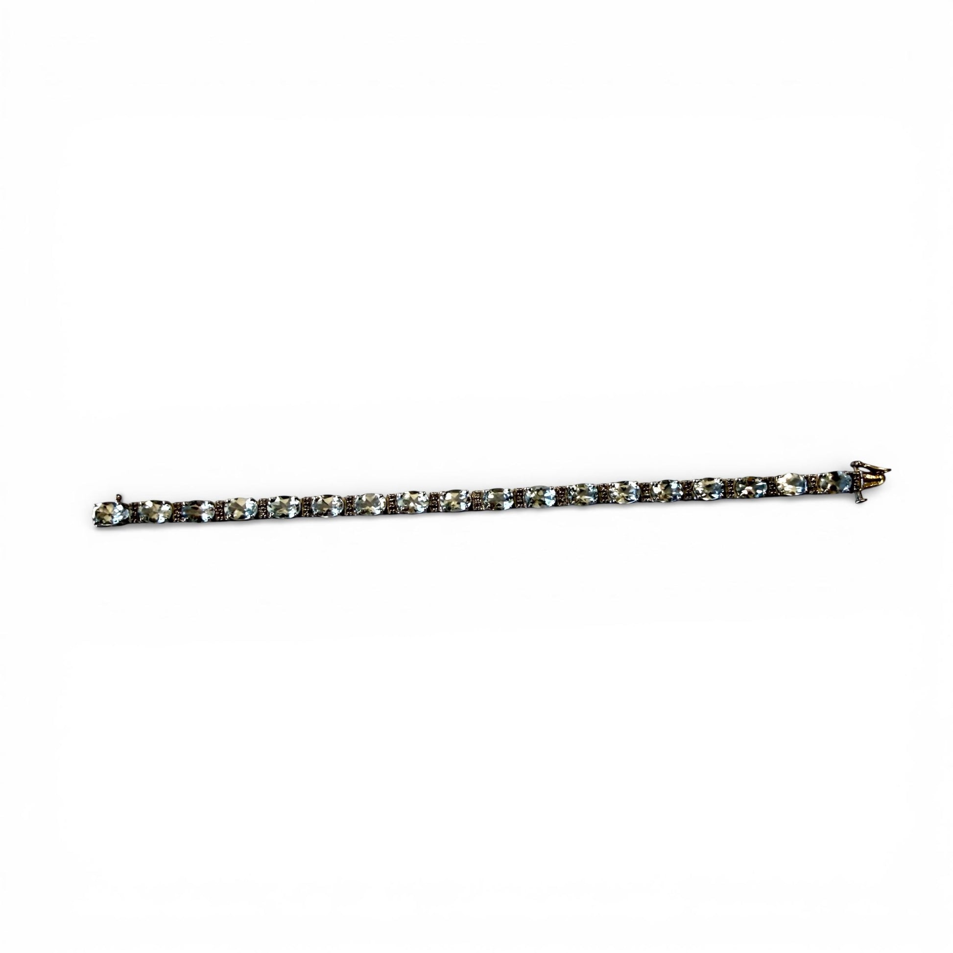 14k White Gold Aquamarine & 0.36cttw. White Diamond Bracelet 9.47g.