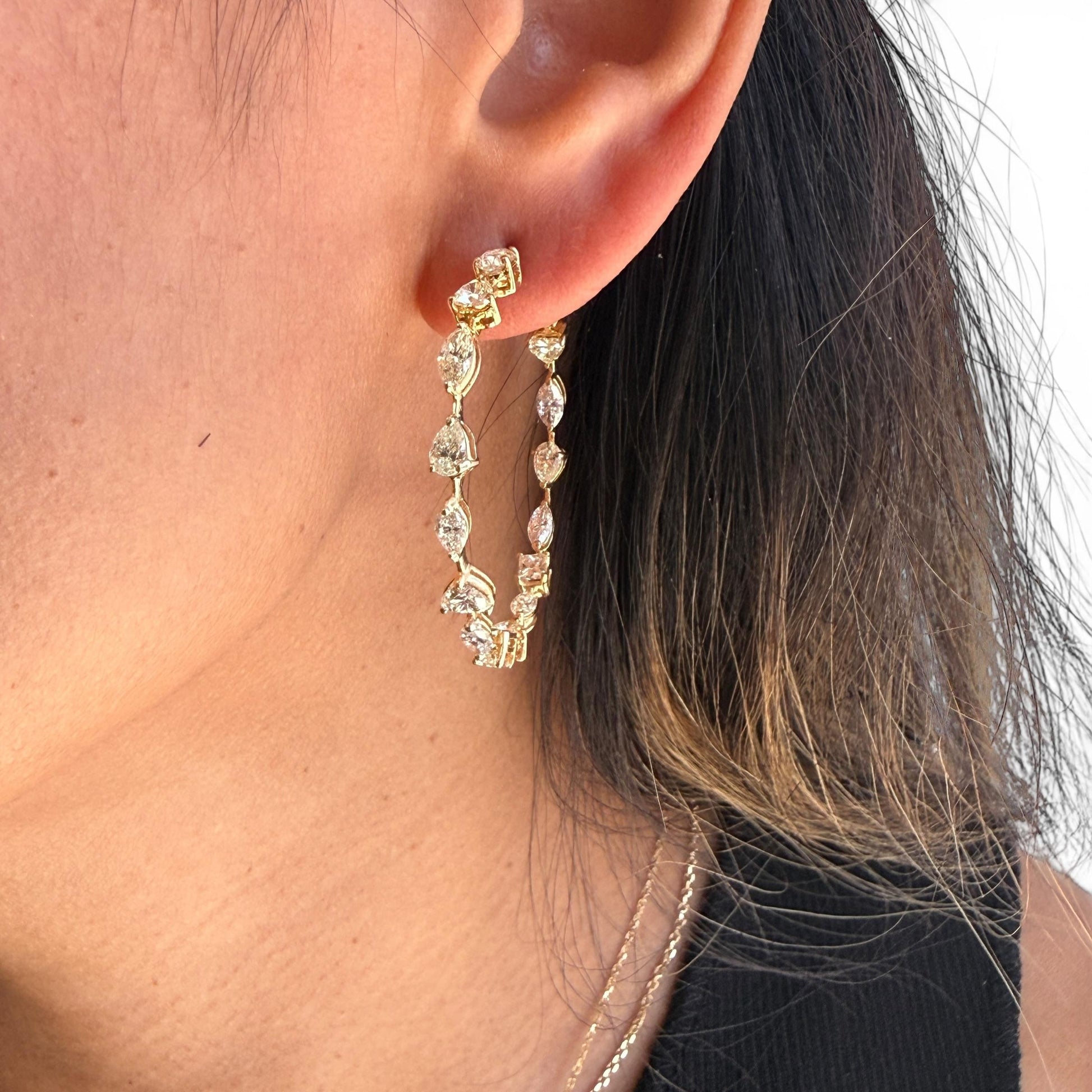 2.50cttw. White Diamonds Hoops Earrings in 14k Yellow Gold 7.01g.