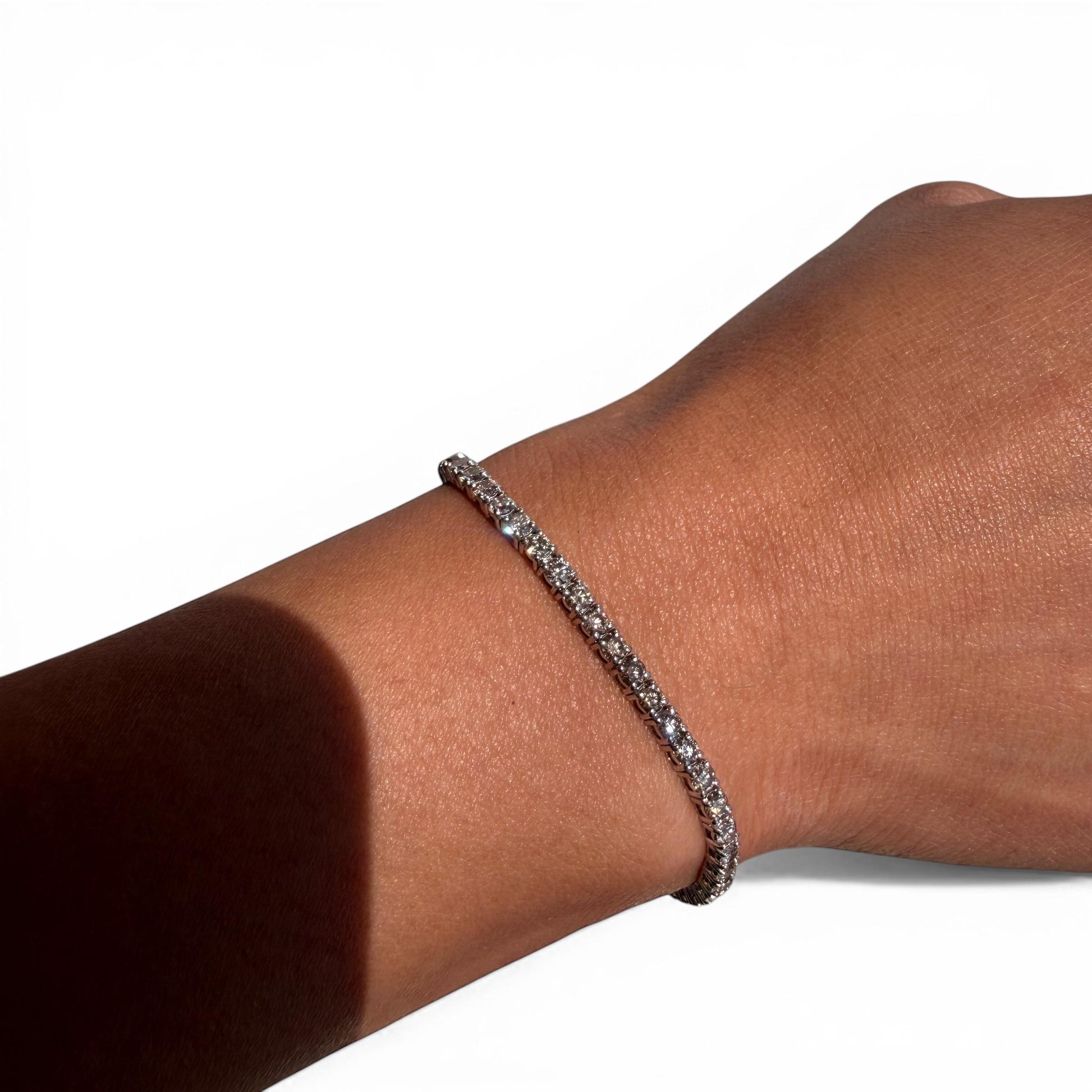 2 cttw. White Diamond Adjustable 14k White Gold Bracelet 7.95g.