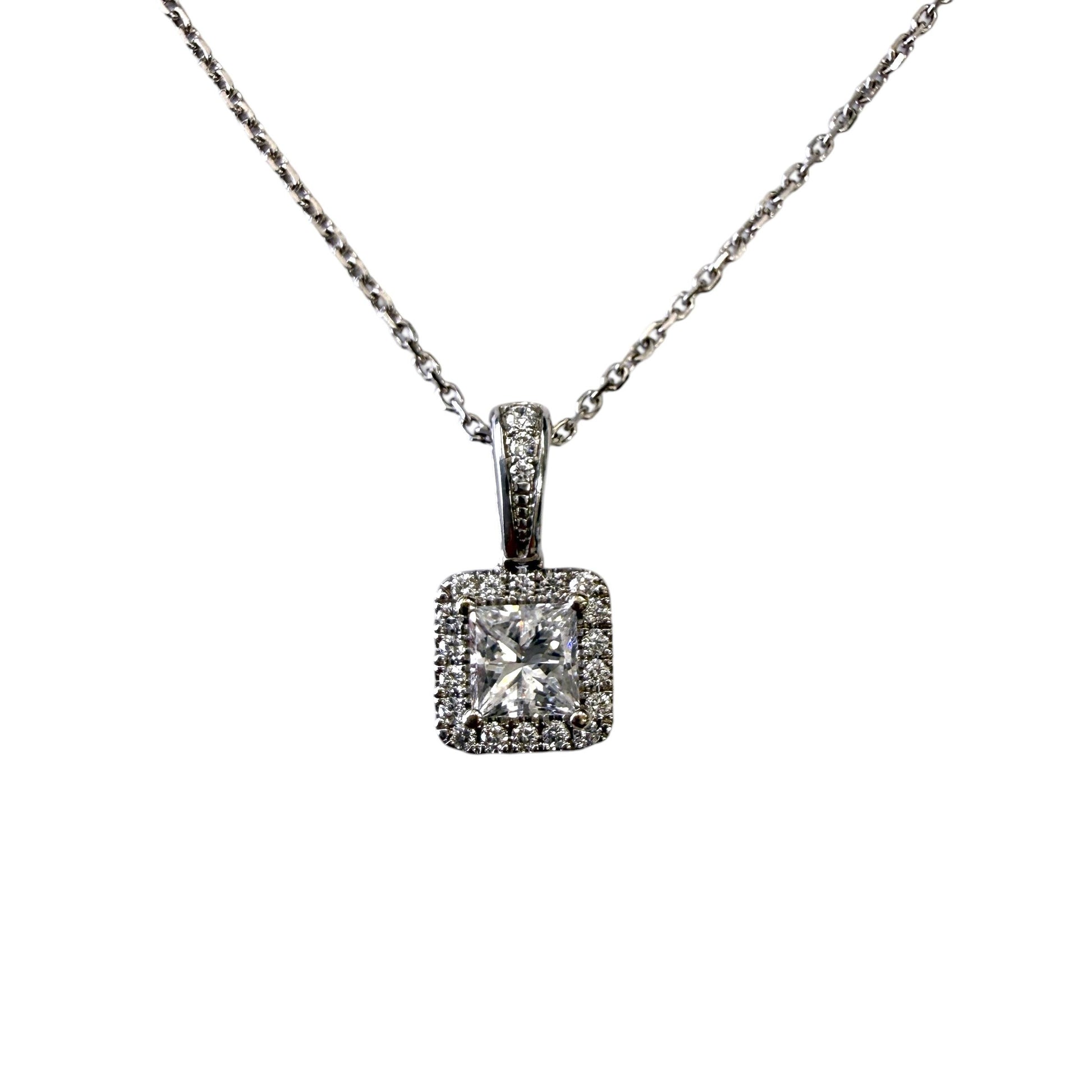 0.60cttw. White Diamond Pendant Necklace on 14k White Gold 3.01g.