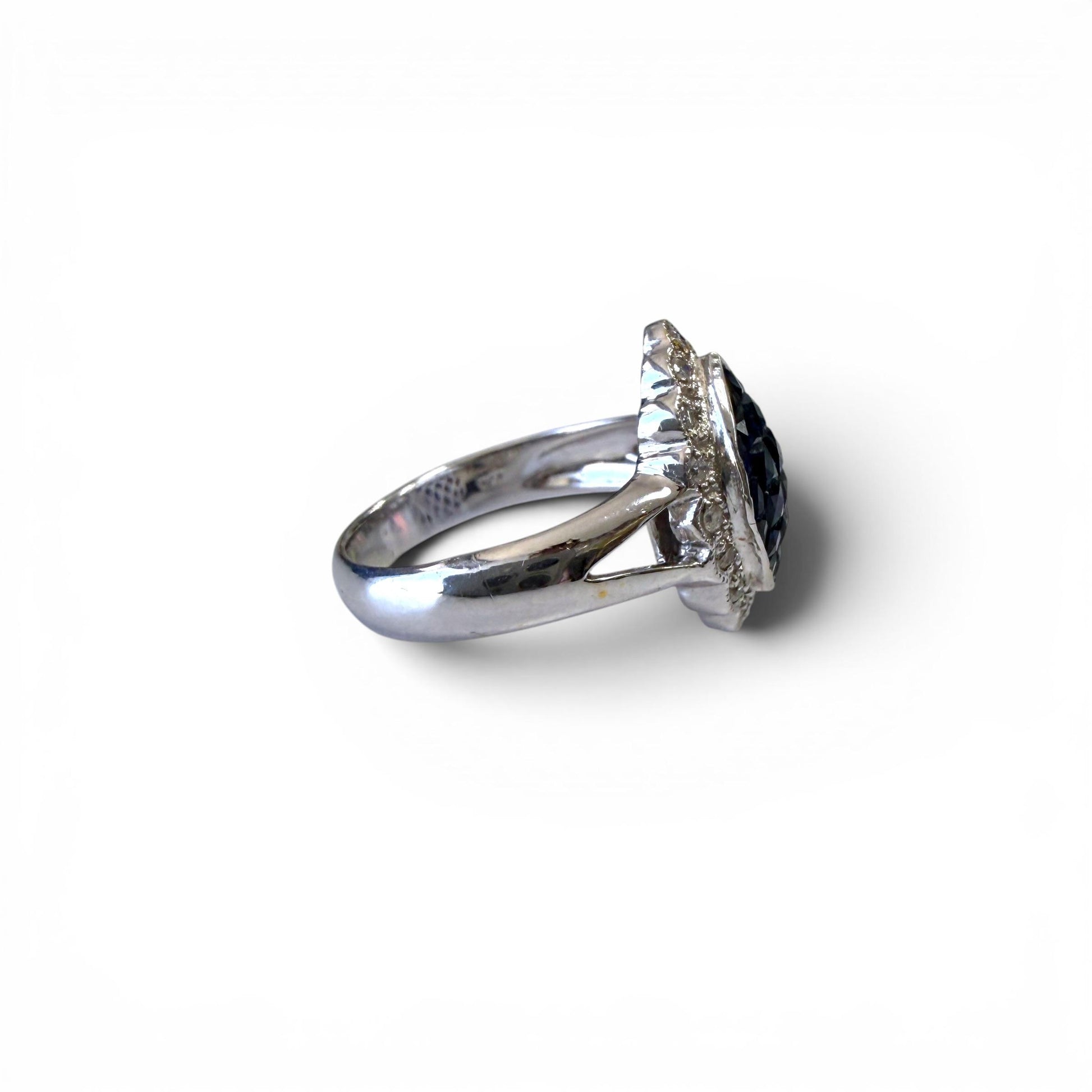 2.50cttw. Blue Sapphire & 0.15cttw White Diamond Ring in 18k White Gold 6.75US