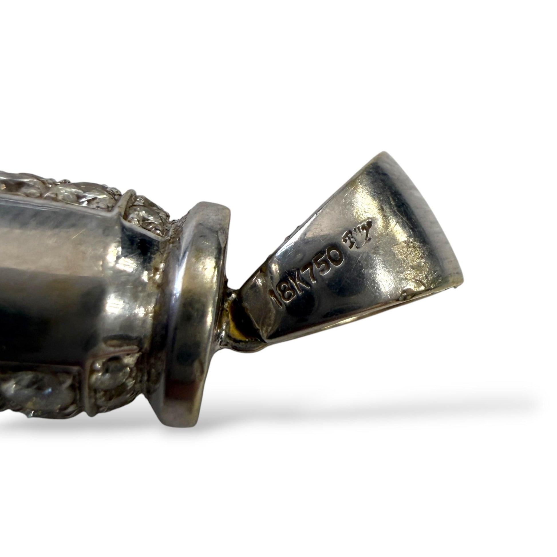 1.20cttw. White Diamond Bullet Pendant in 18k White Gold 6.65g.