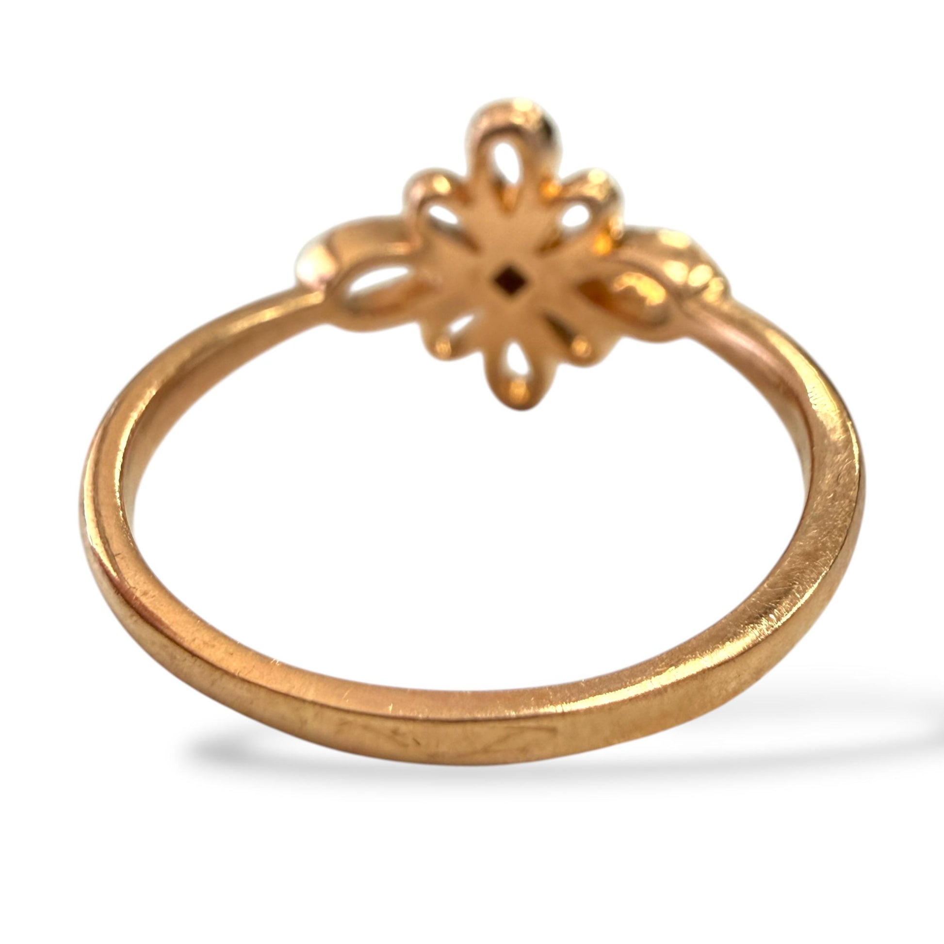 0.25cttw. White Diamonds Flower Ring in 10k Rose Gold 9US 3.06g.